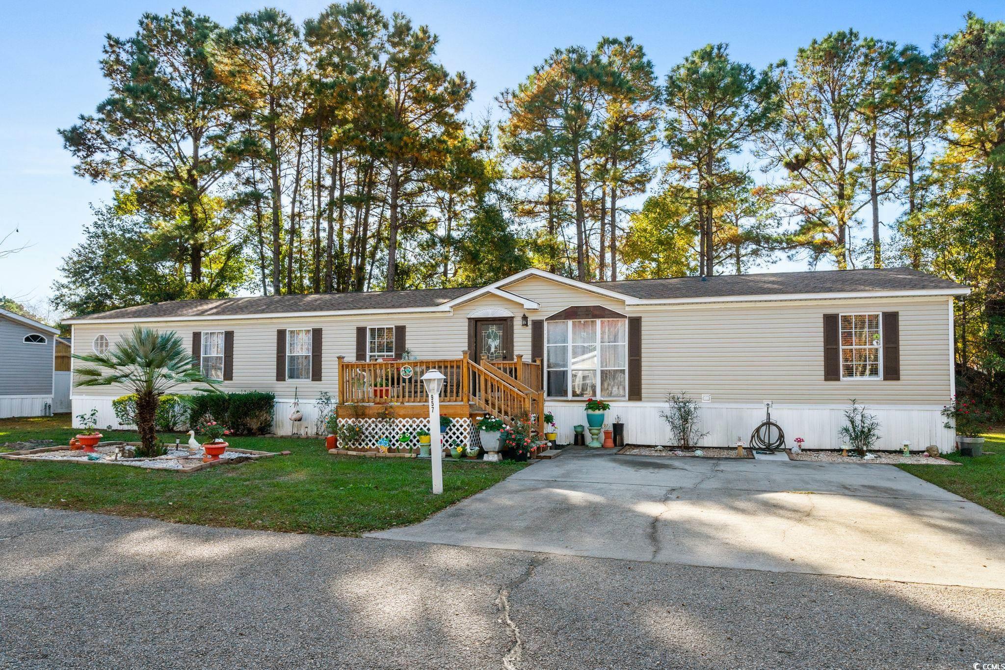 957 Jamestown Rd. — photo