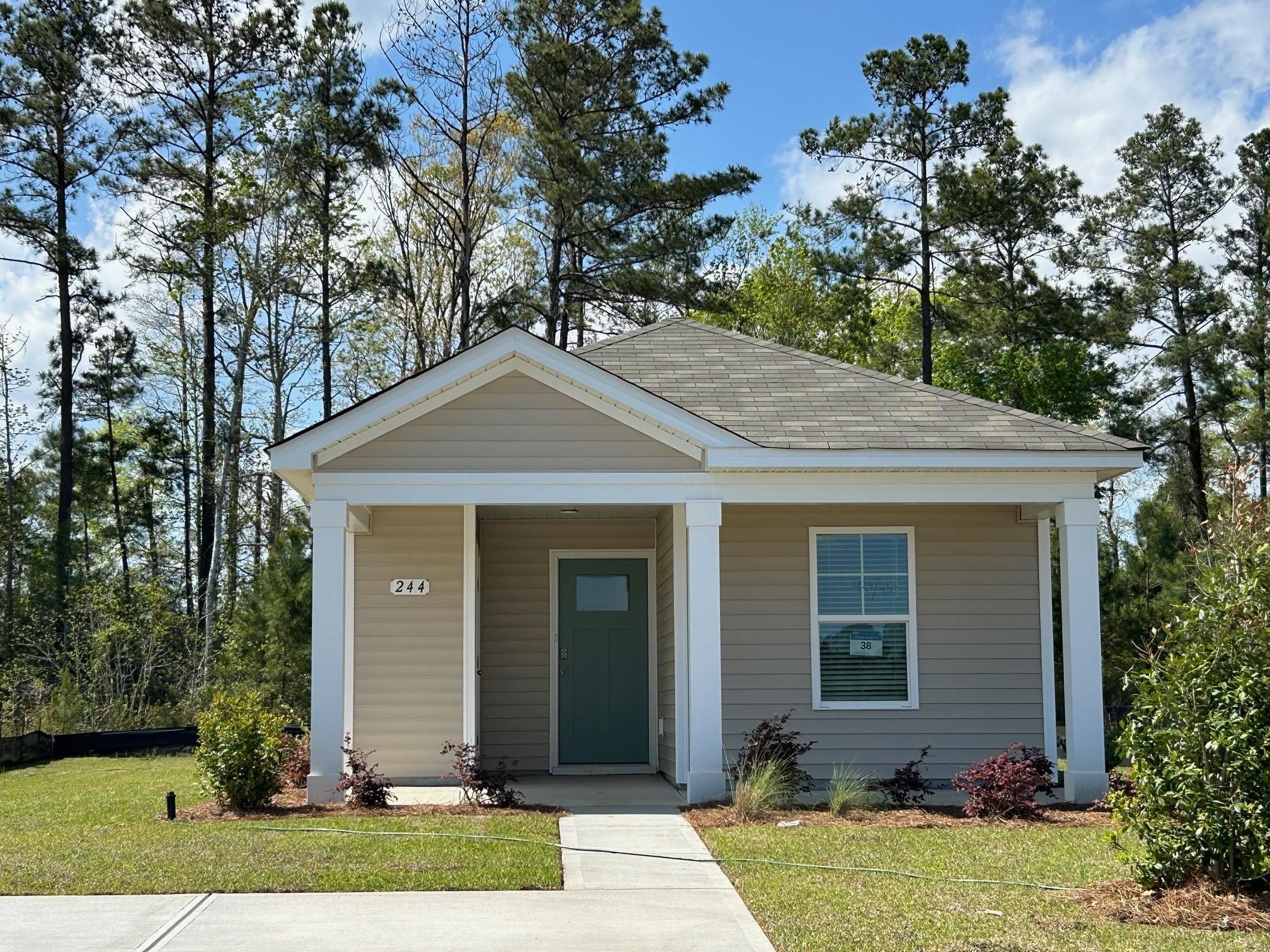 236 Ashworth Dr. — photo