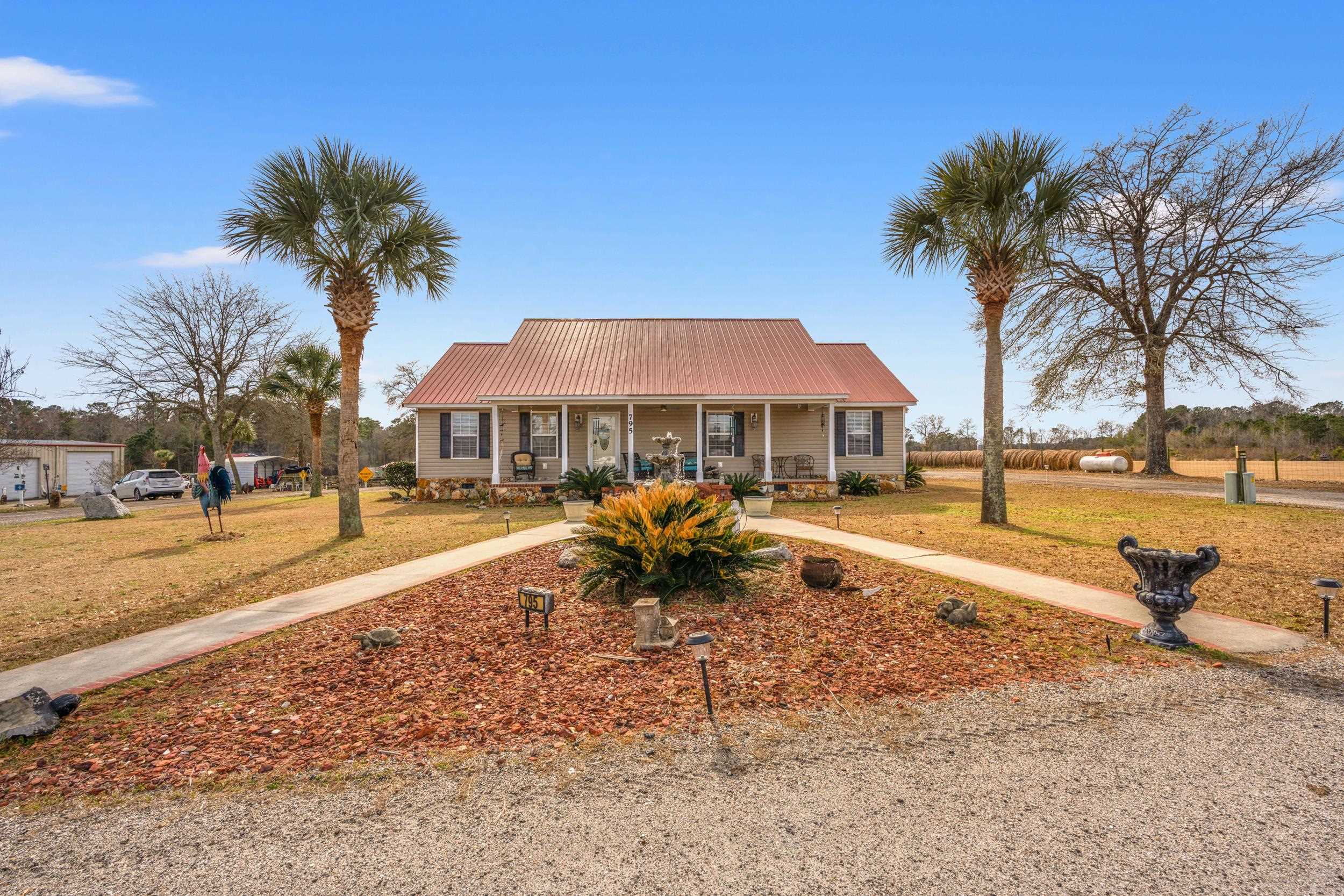 795 Dog Bluff Rd. — photo