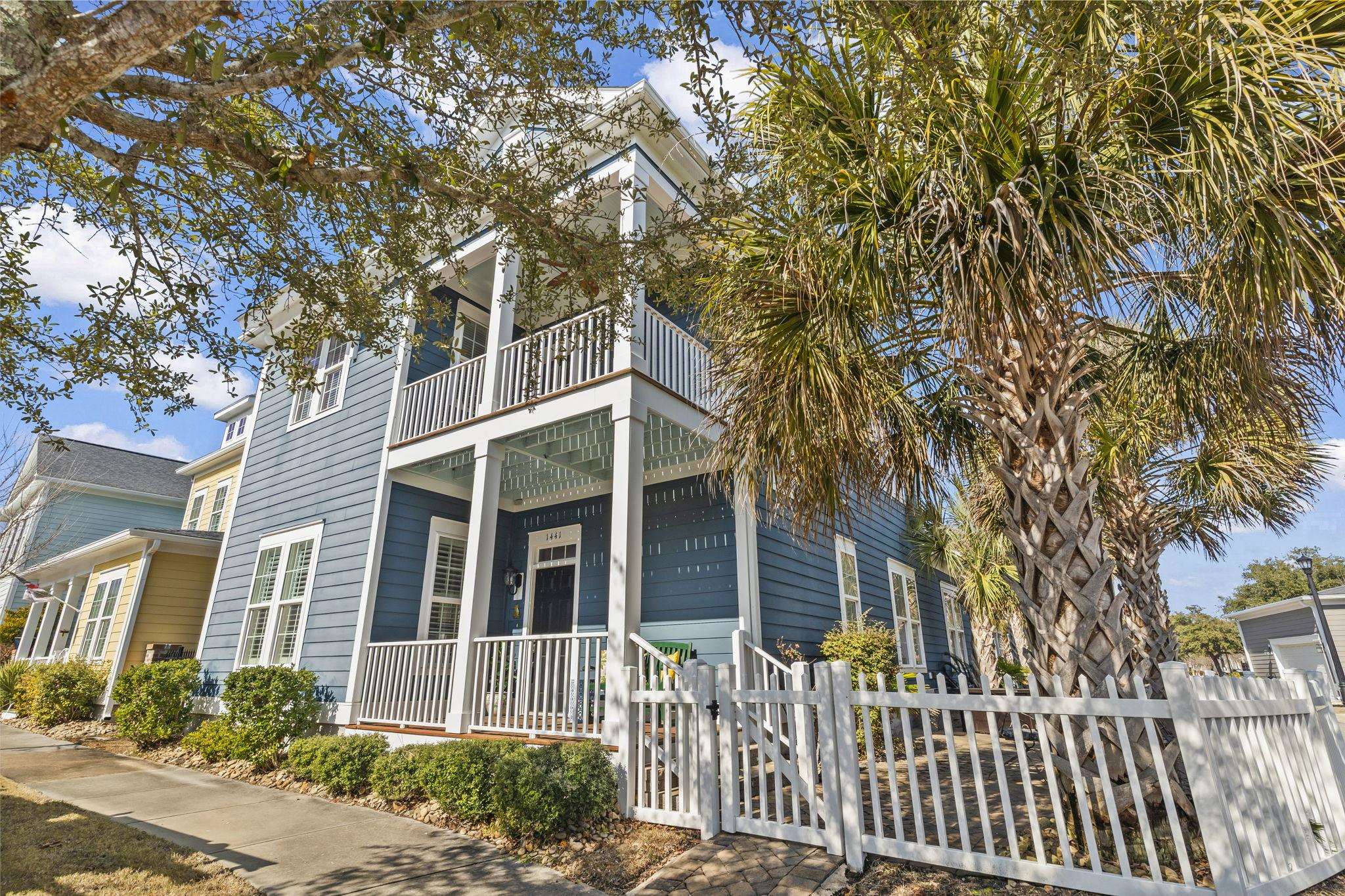 1441 Peterson St. — photo