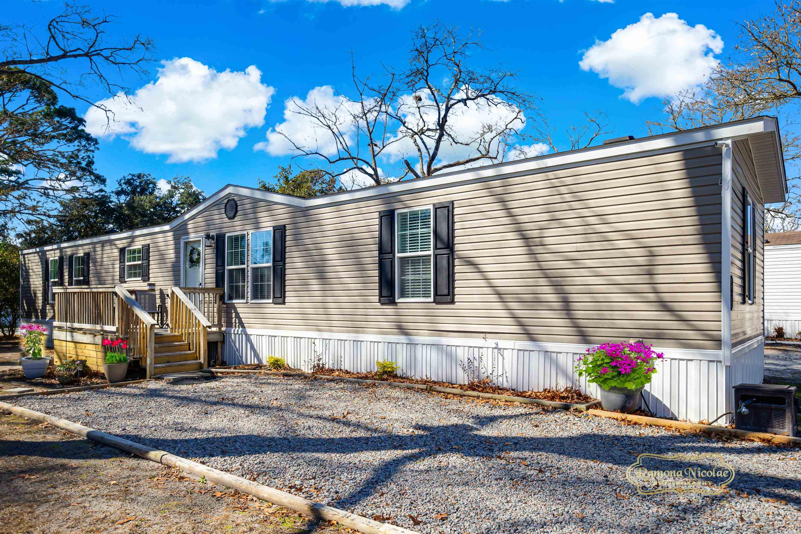 1521 Aries Ln. — photo