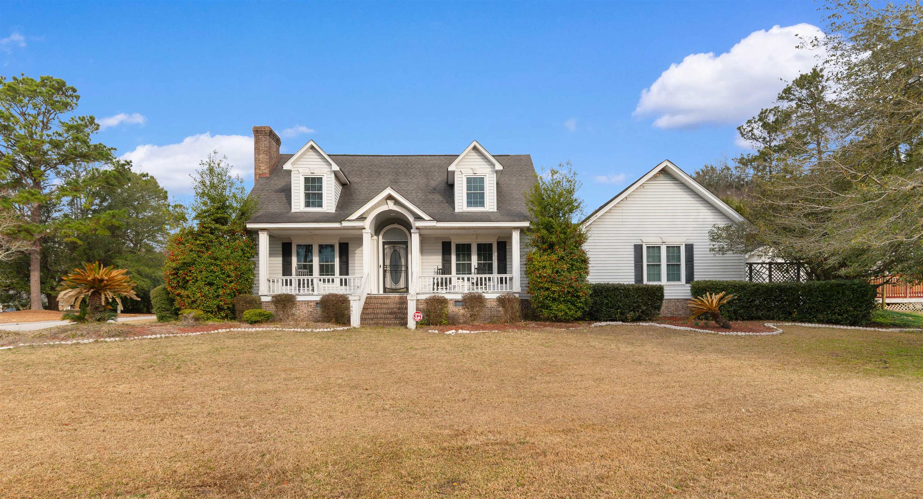 445 Country Club Dr. — photo