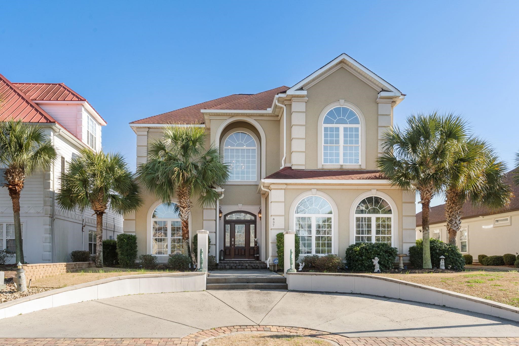 837 Bluffview Dr. — photo