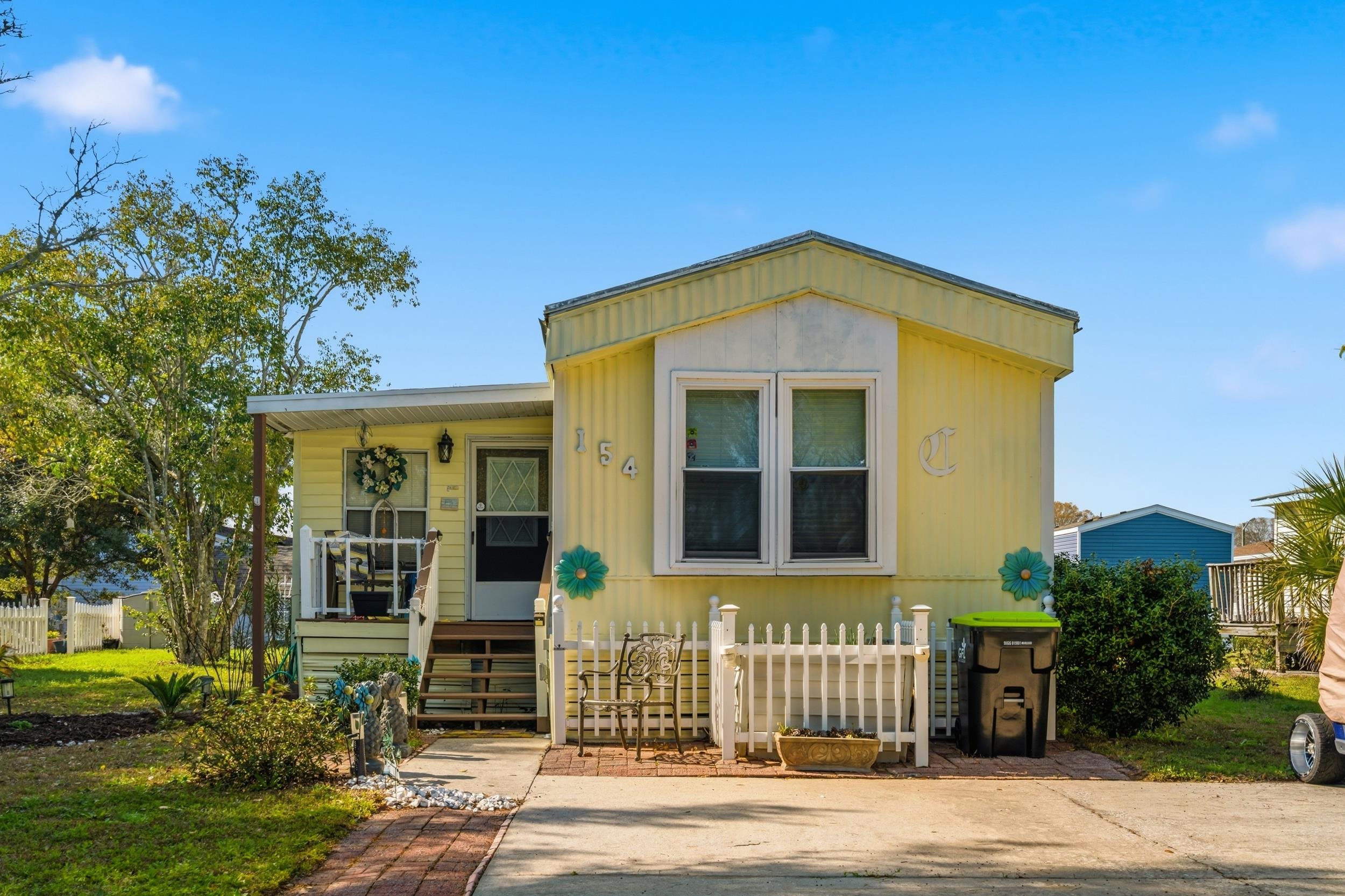 154 Crooked Island Circle — photo