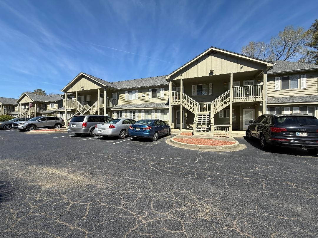1026 Red Tree Circle F — photo