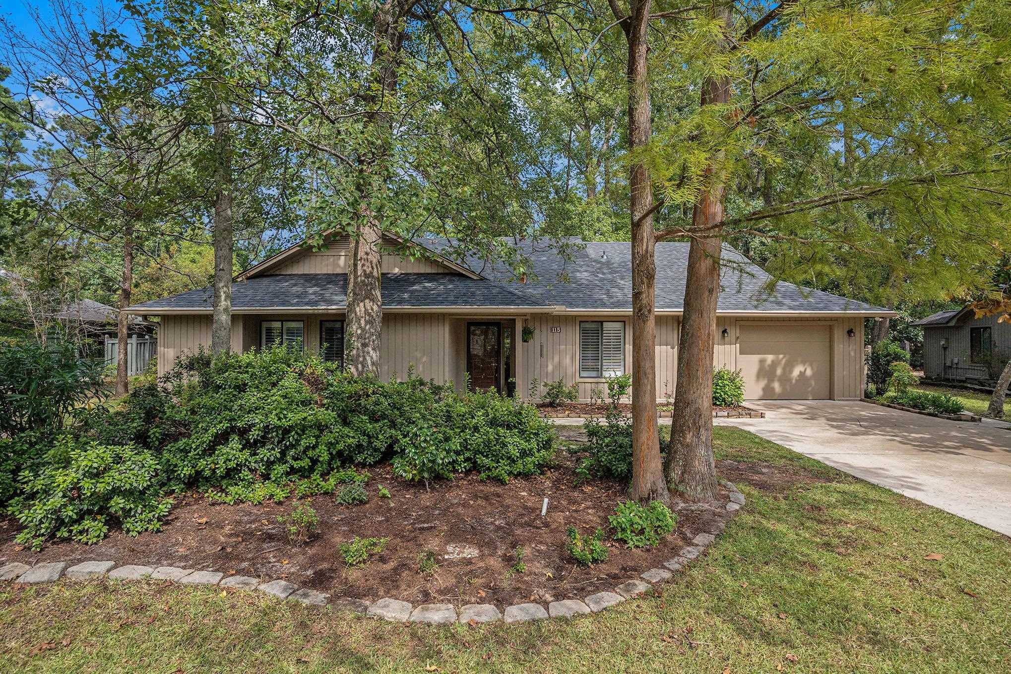 115 Hickory Dr. — photo