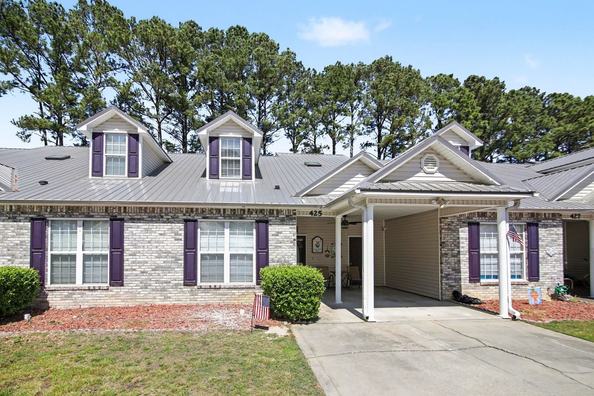 425 Colonial Trace Dr. — photo