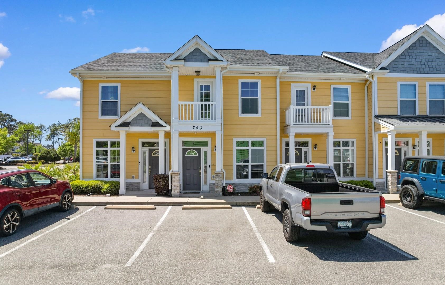 753 Moen Pl. B — photo