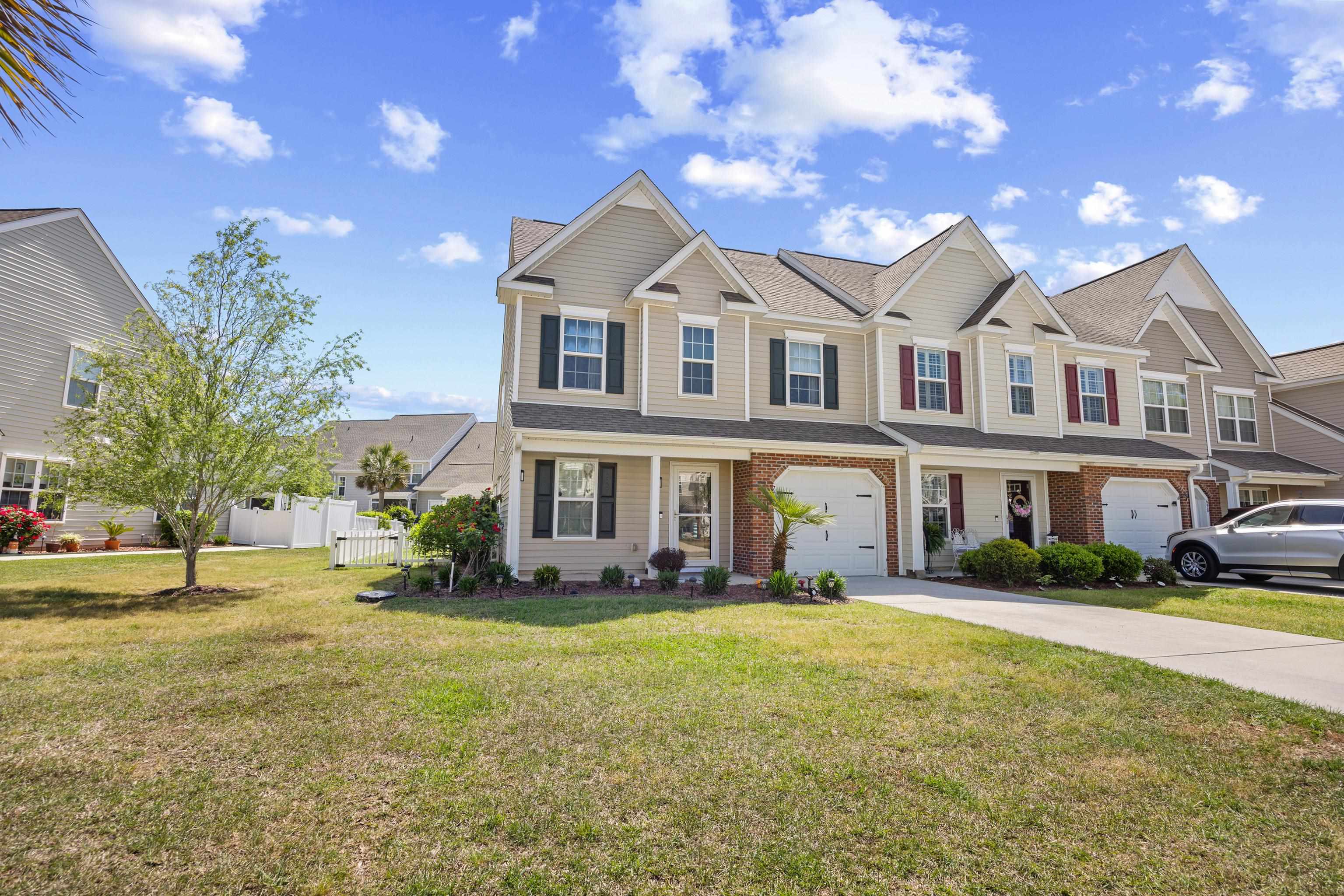 706 Riverward Dr. — photo