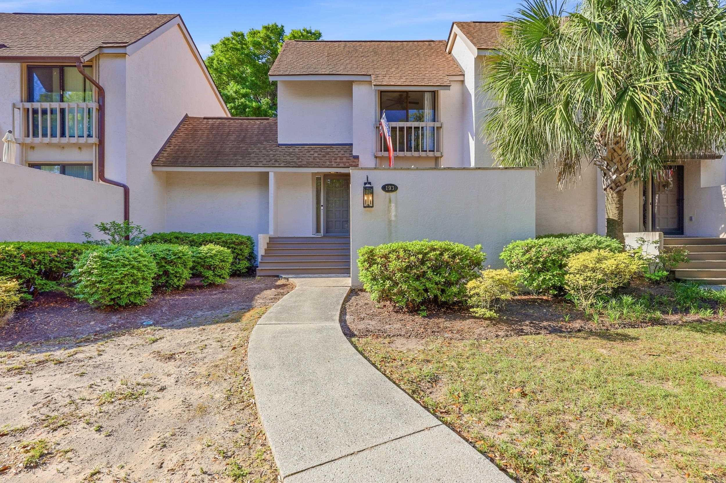 8 Peter Horry Ct. — photo