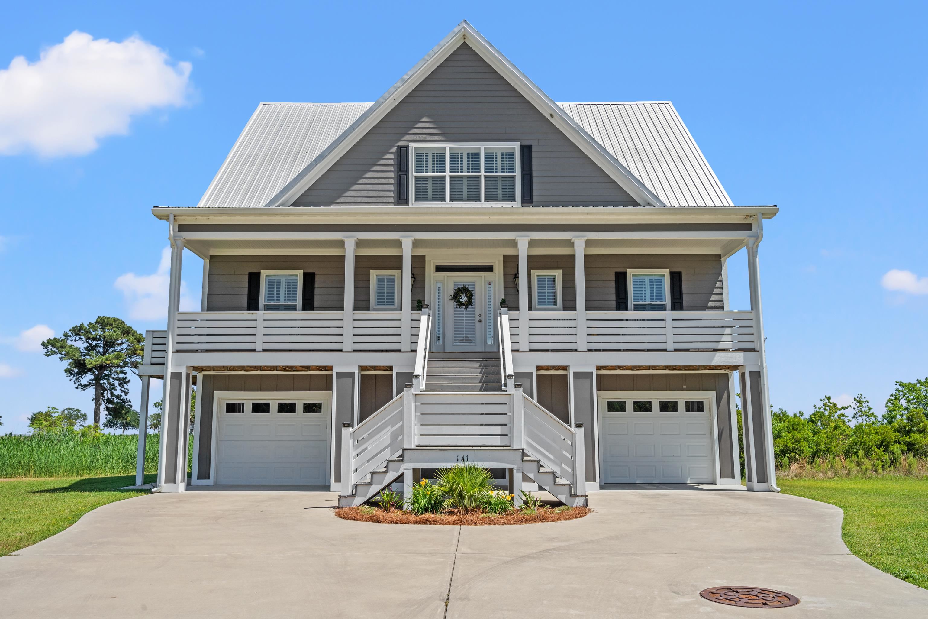 141 Oak Bay Dr. — photo