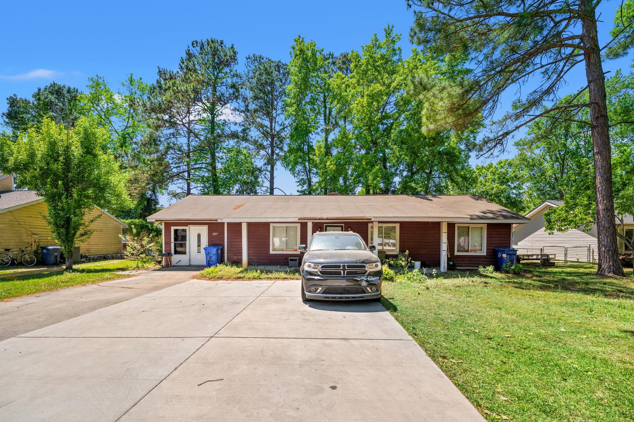887 Pinner Pl. — photo