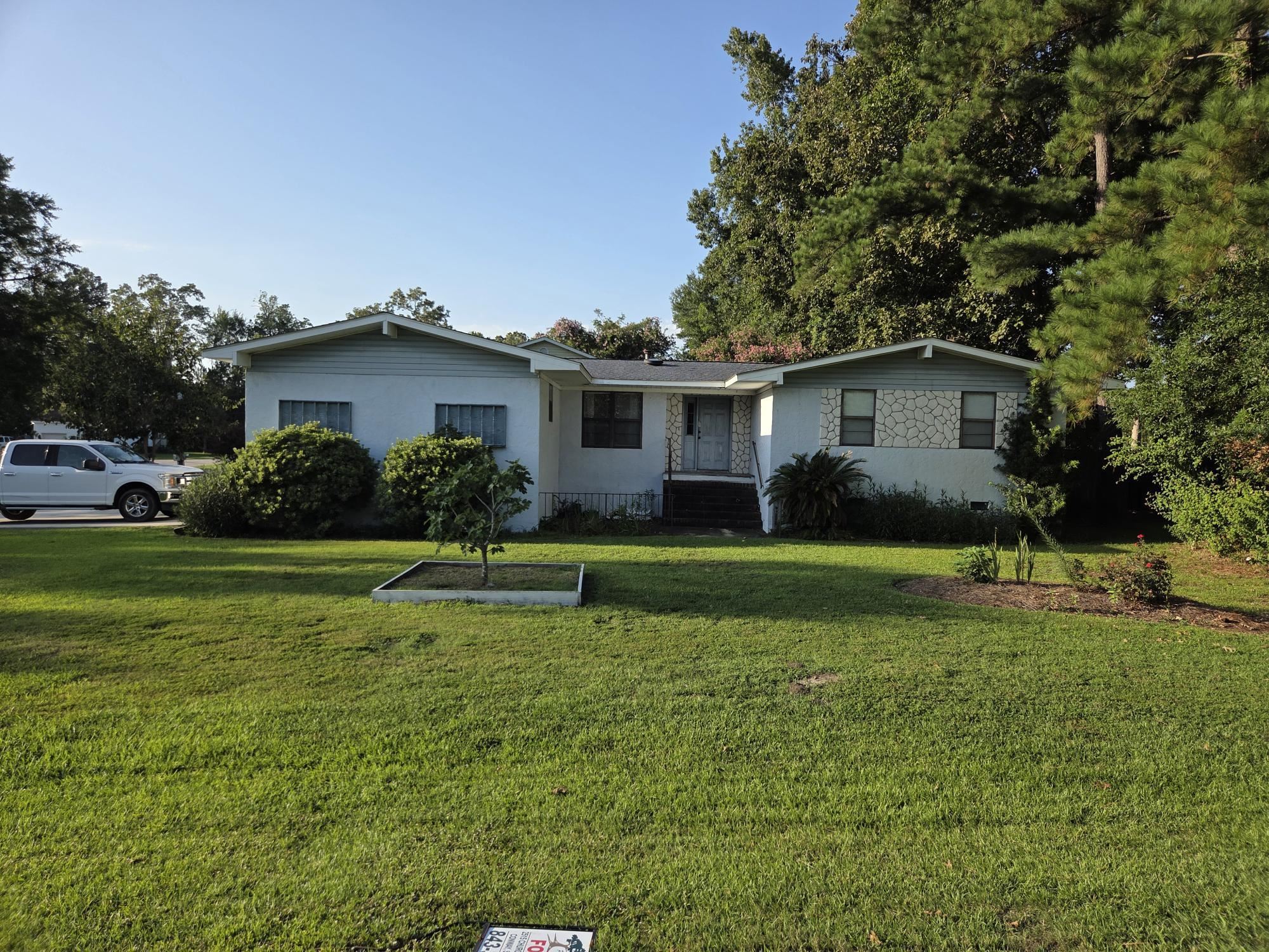 1370 SE Harbour Towne Dr. — photo