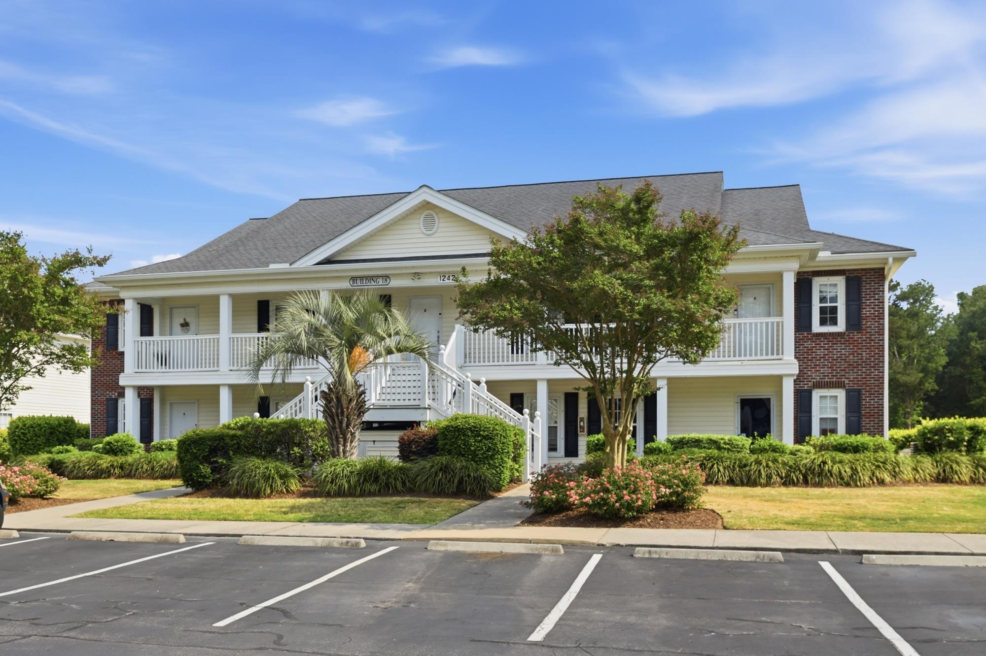1242 River Oaks Dr. 18-E — photo