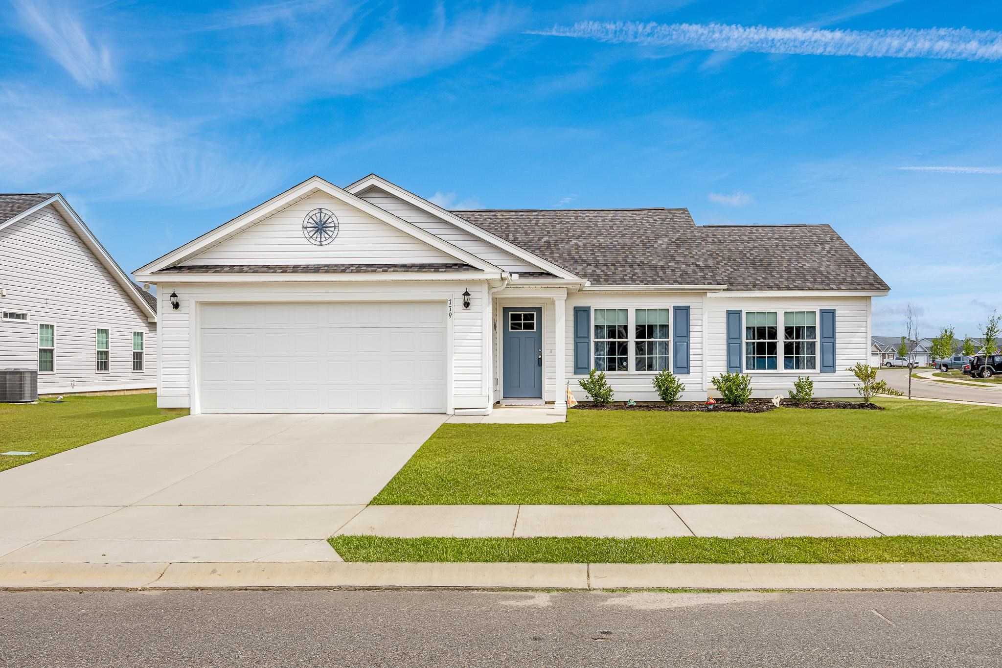 779 Woodside Dr. — photo