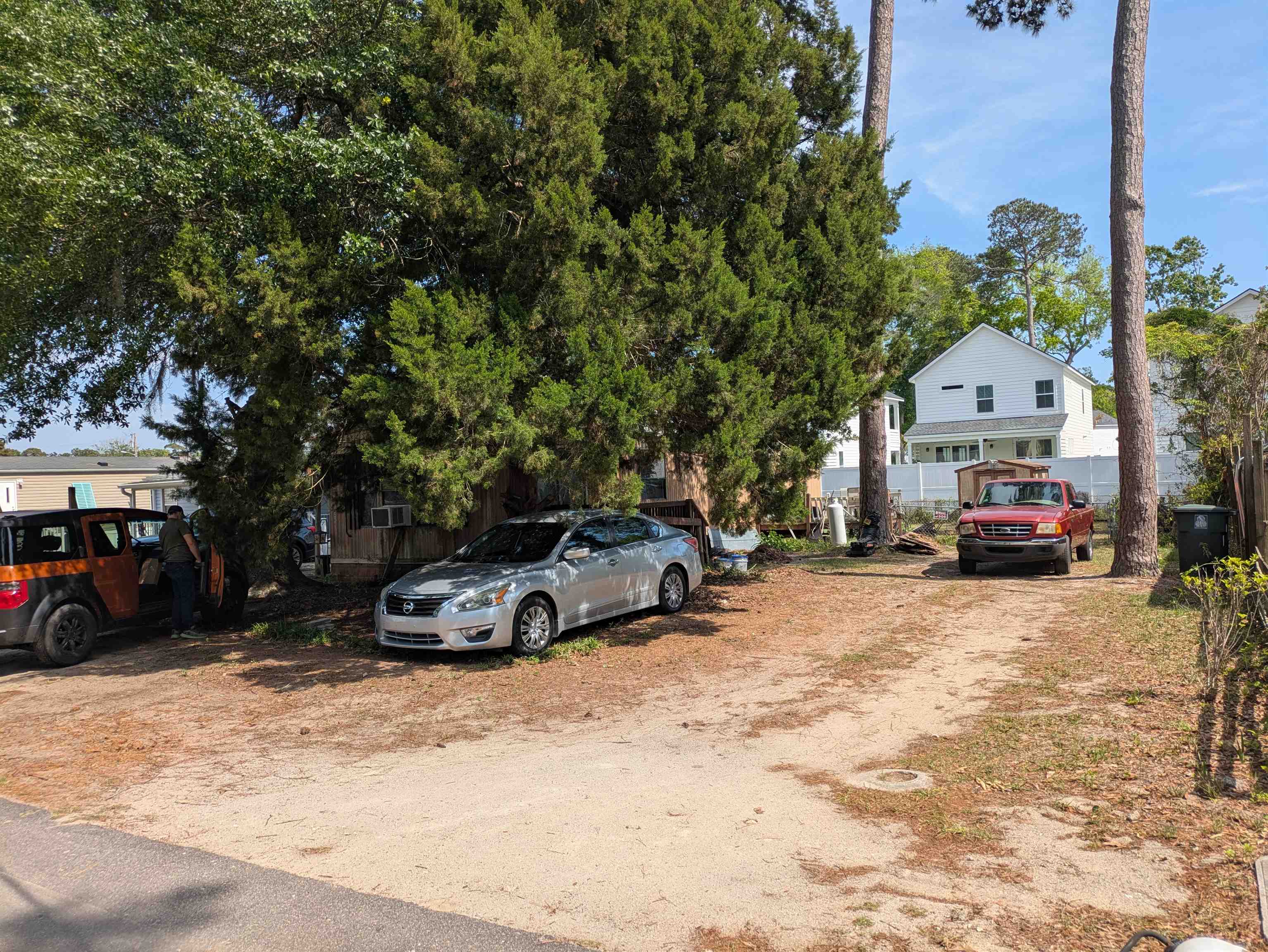2404 Fern St. — photo