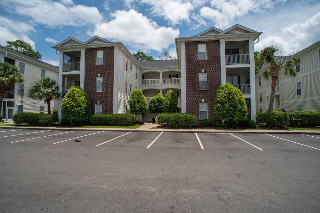 498 River Oaks Dr. — photo