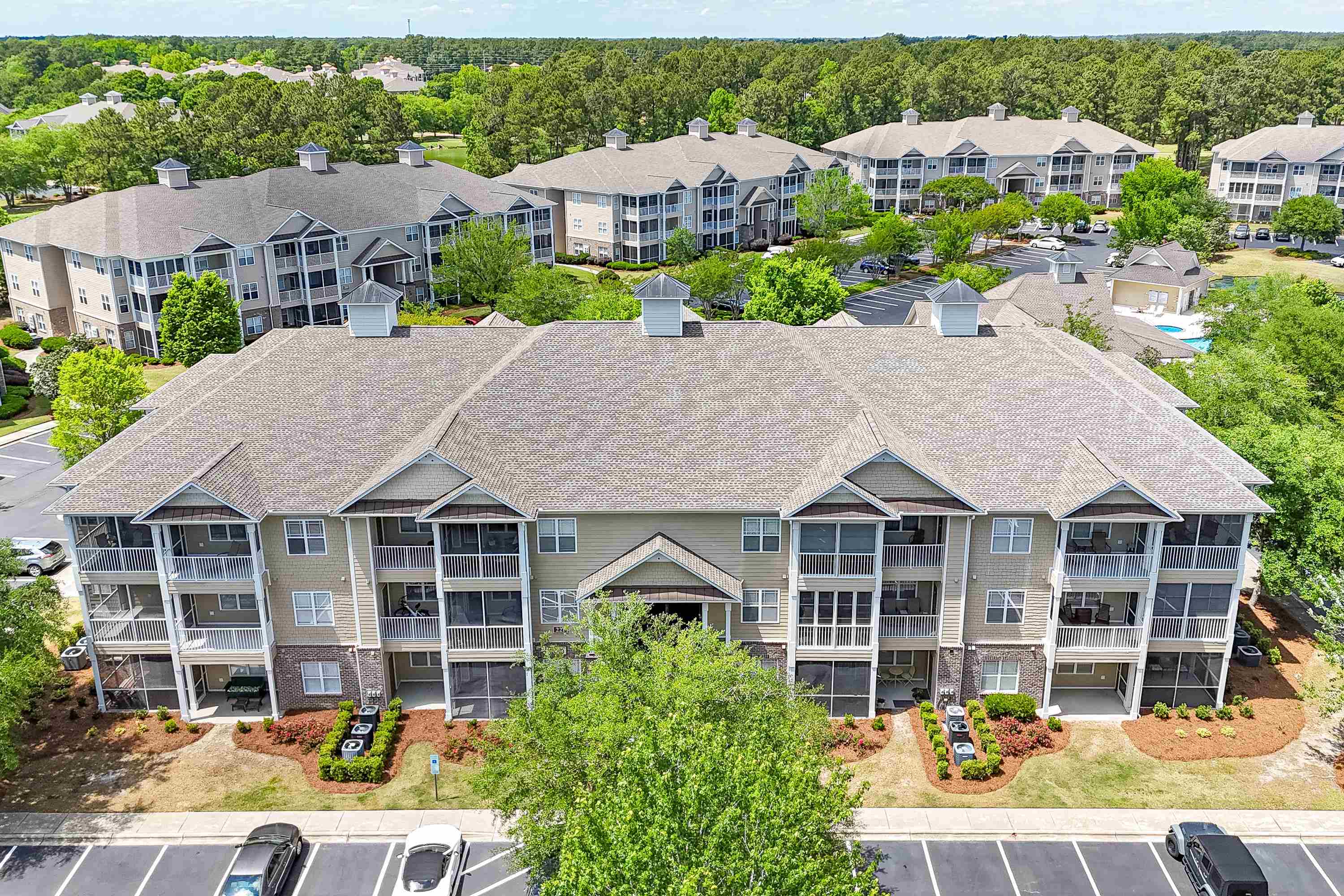 221 Woodlands Way 19 — photo