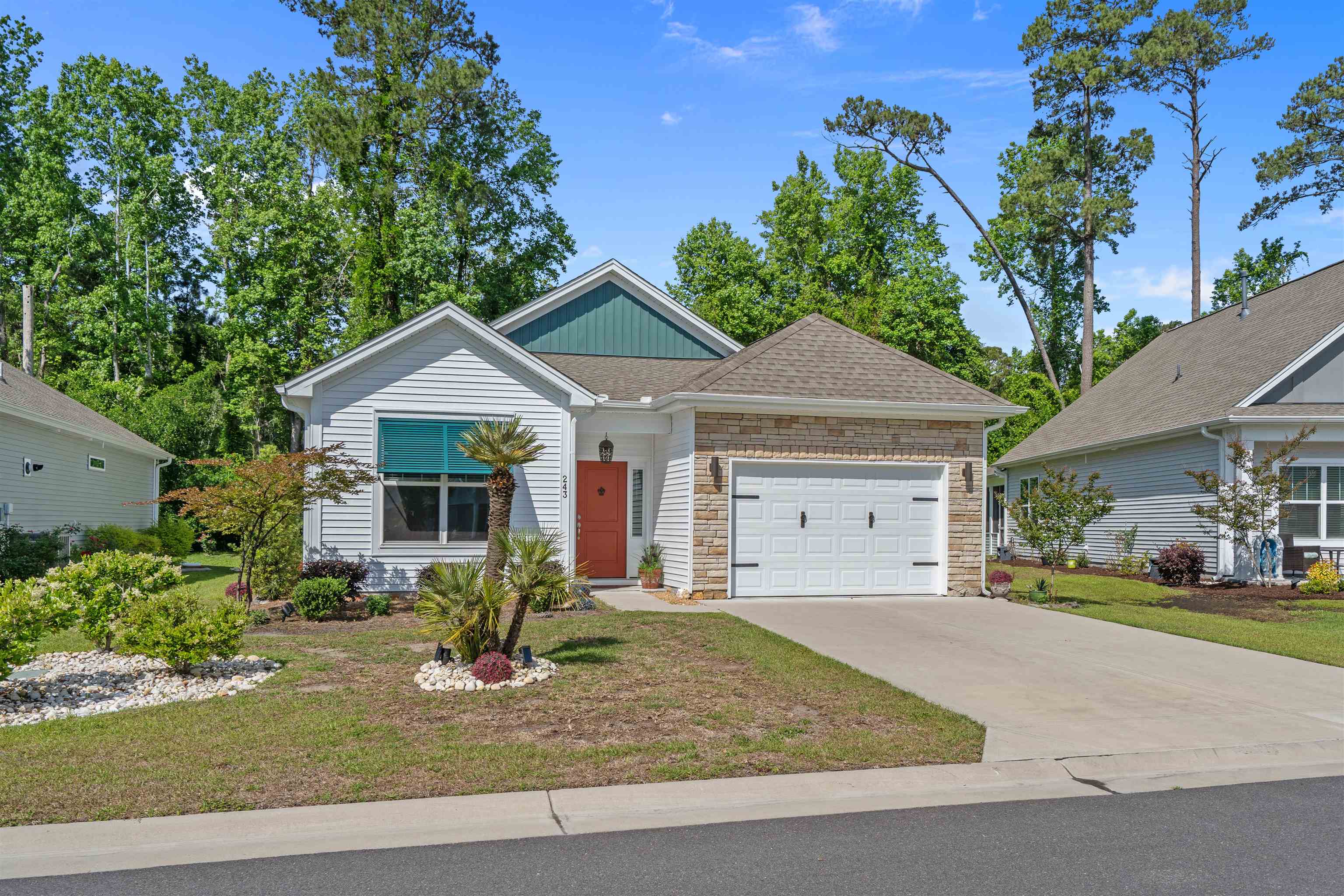 243 Sundew Loop — photo