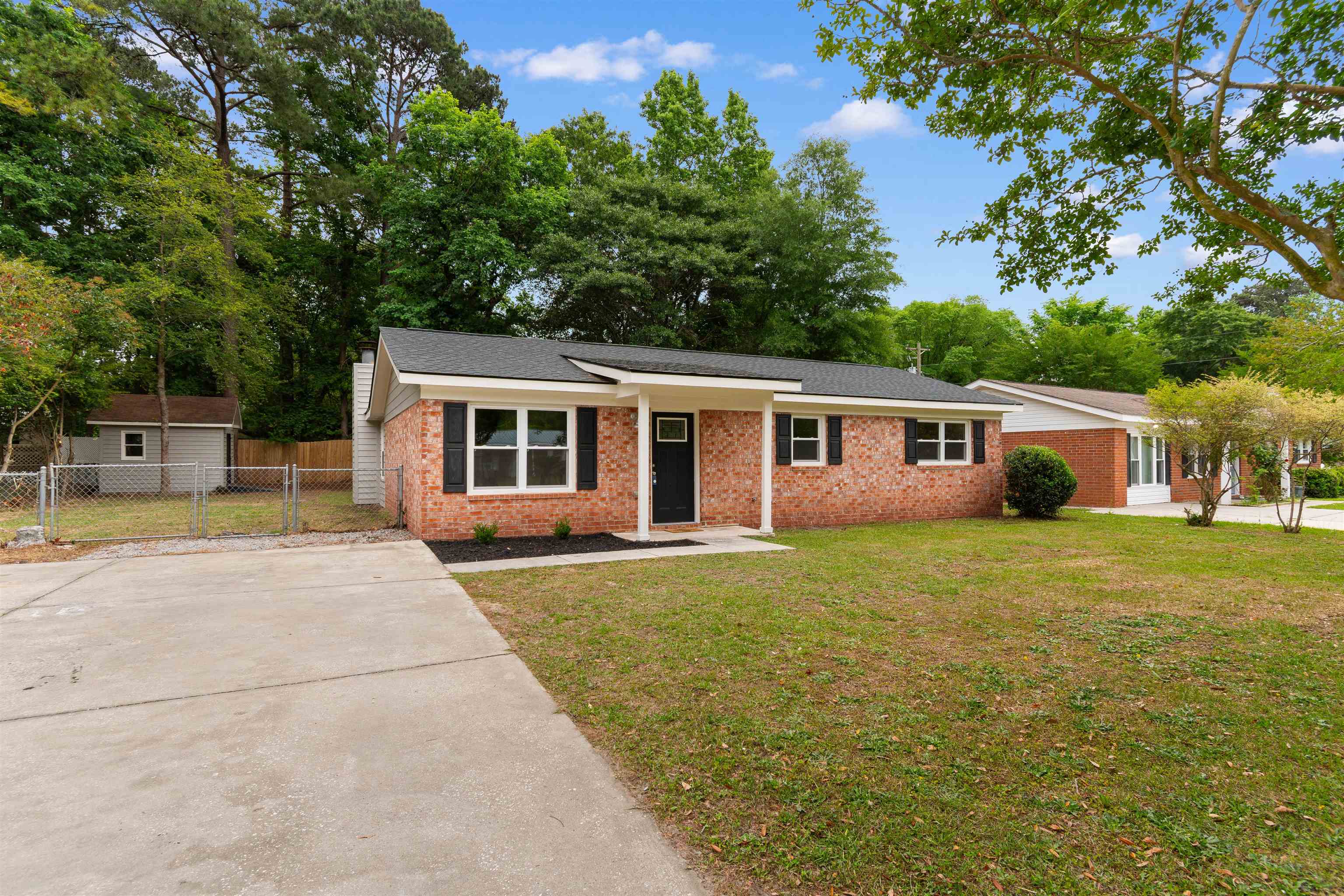 5620 Rosewood Dr. — photo