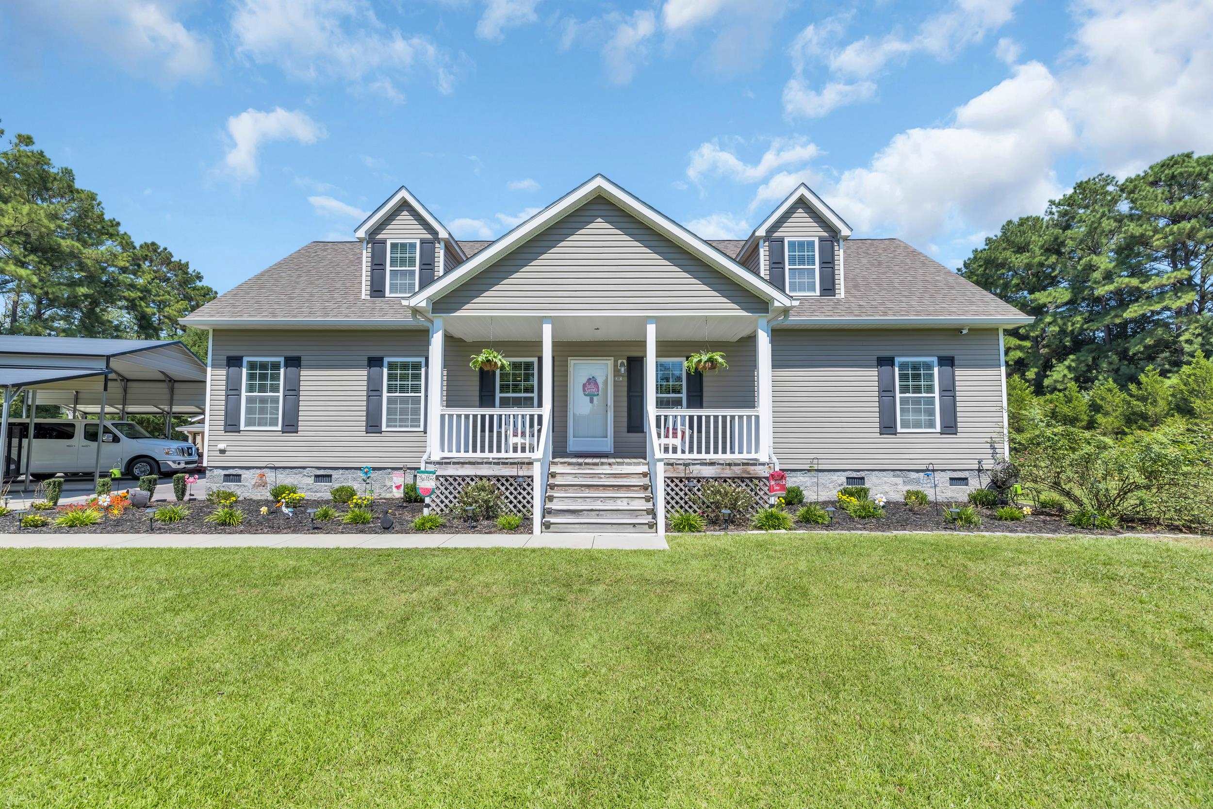 381 Saint Ives Rd. — photo
