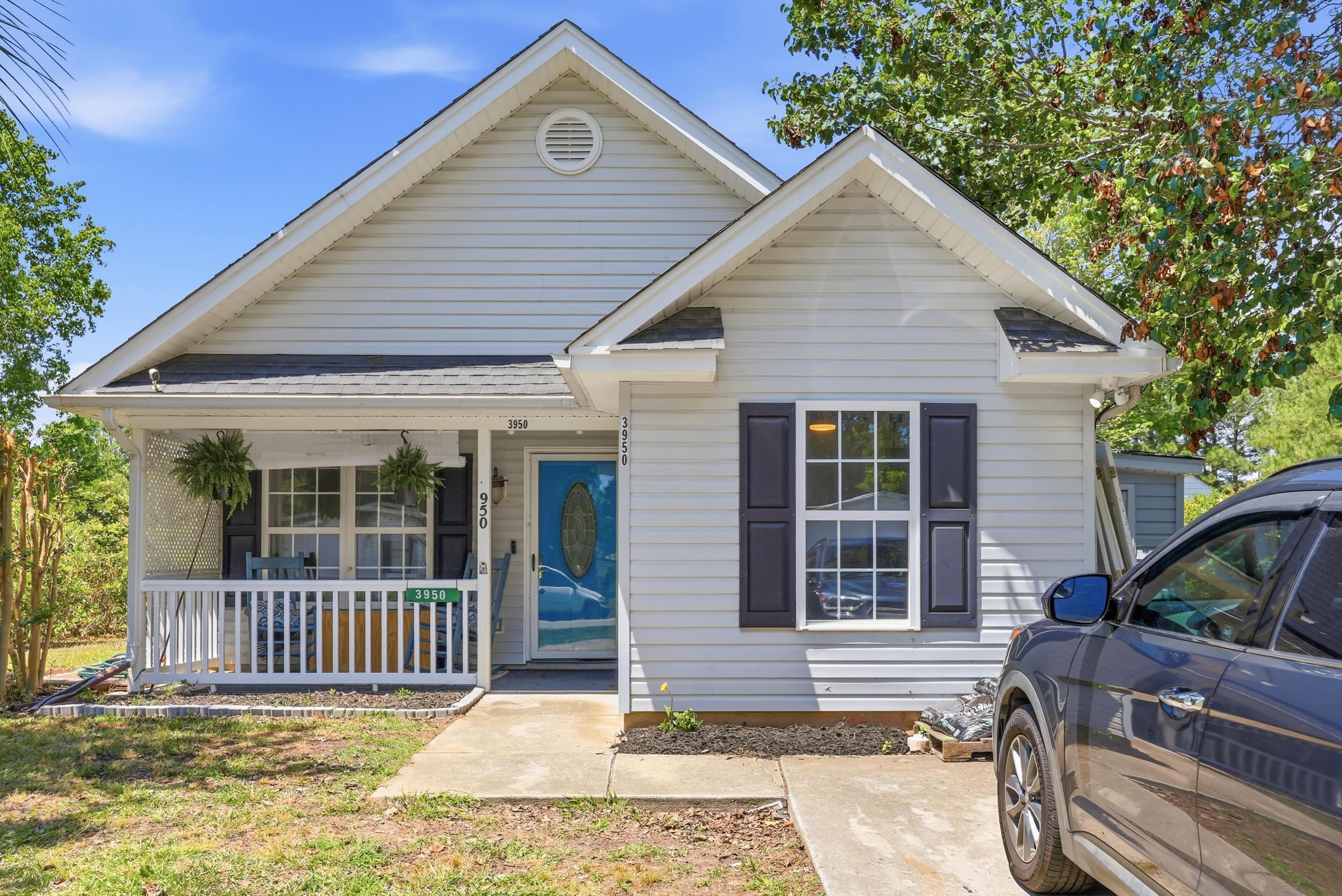 3950 Mayfield Dr. — photo