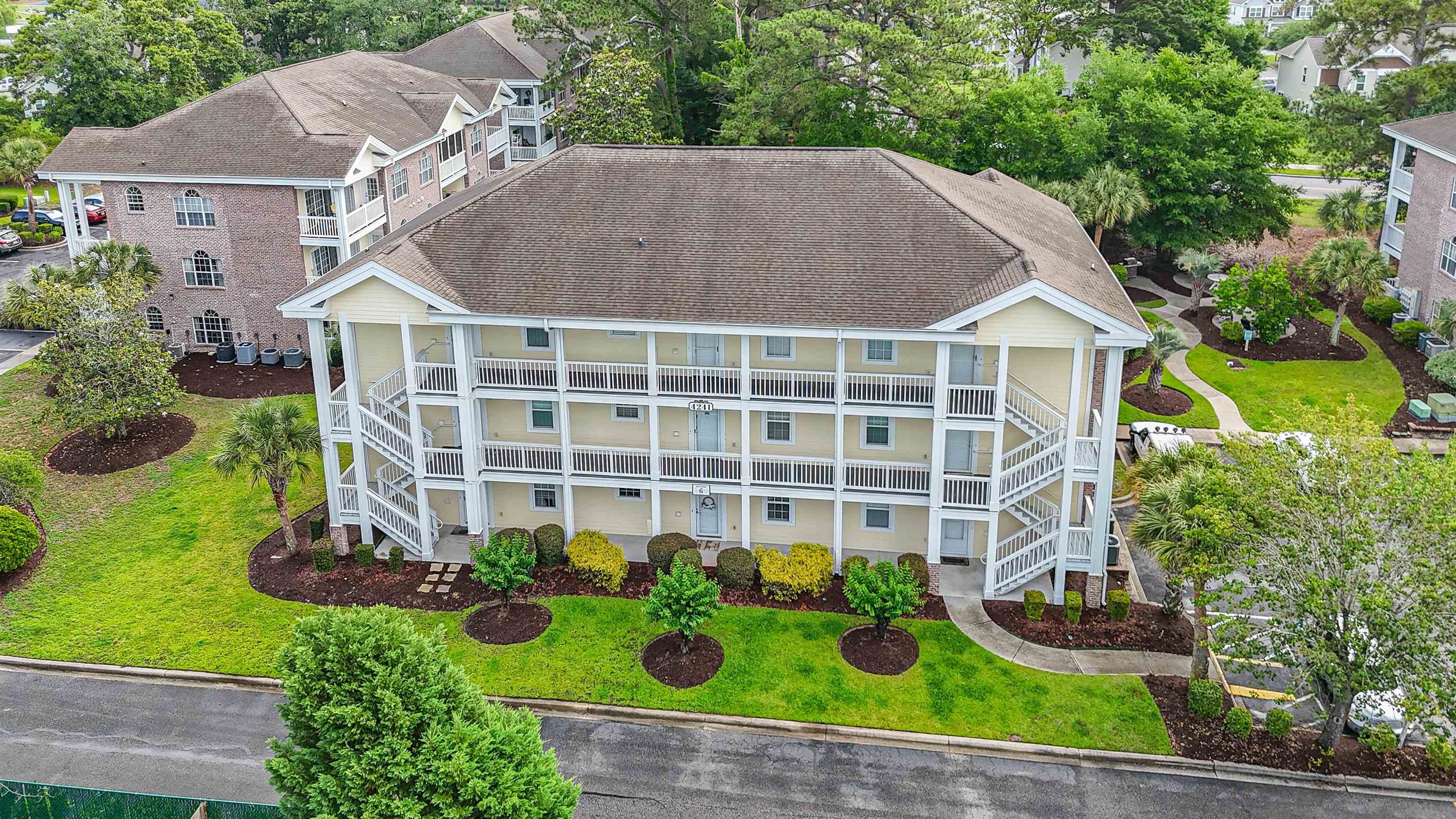 4241 Hibiscus Dr. Unit 102 — photo