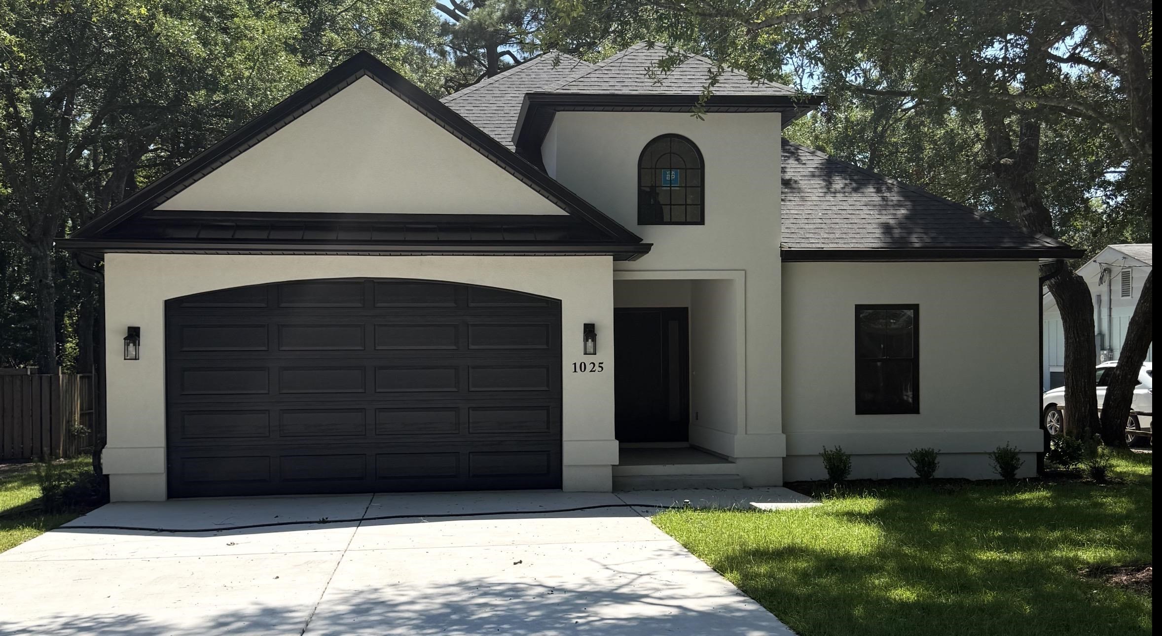 1025 Myrtle Dr. — photo
