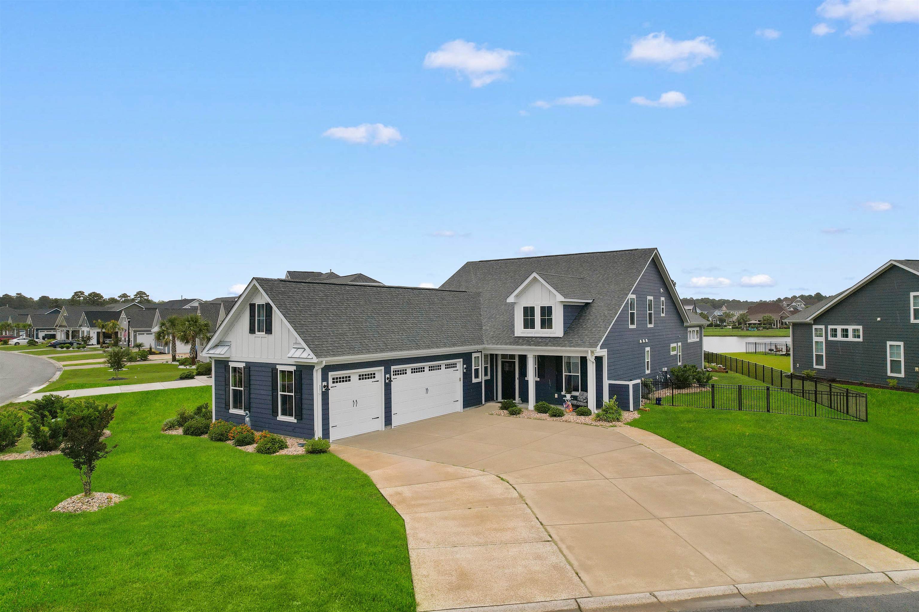 801 Lesabre Loop — photo