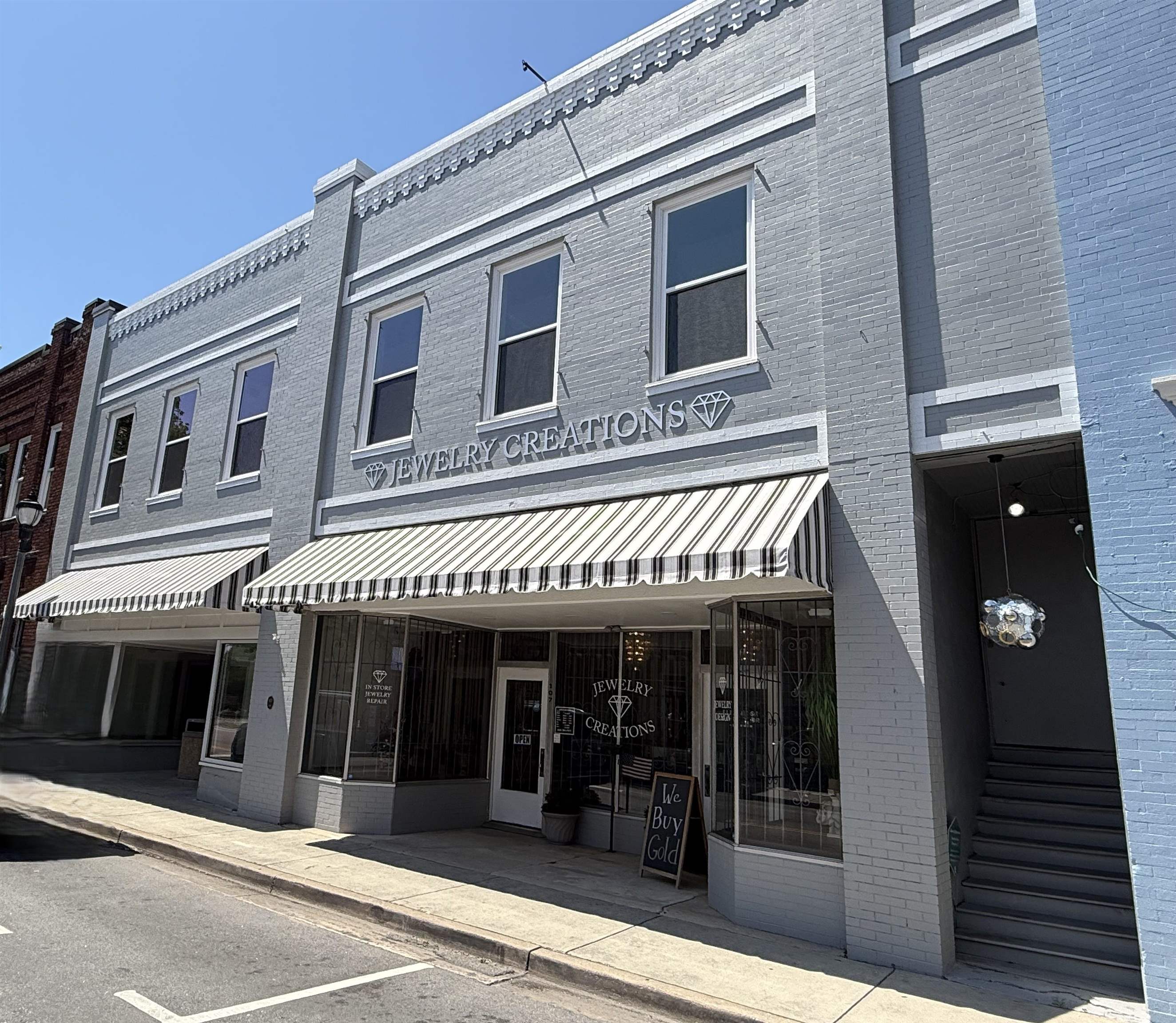 105 W Main St. — photo