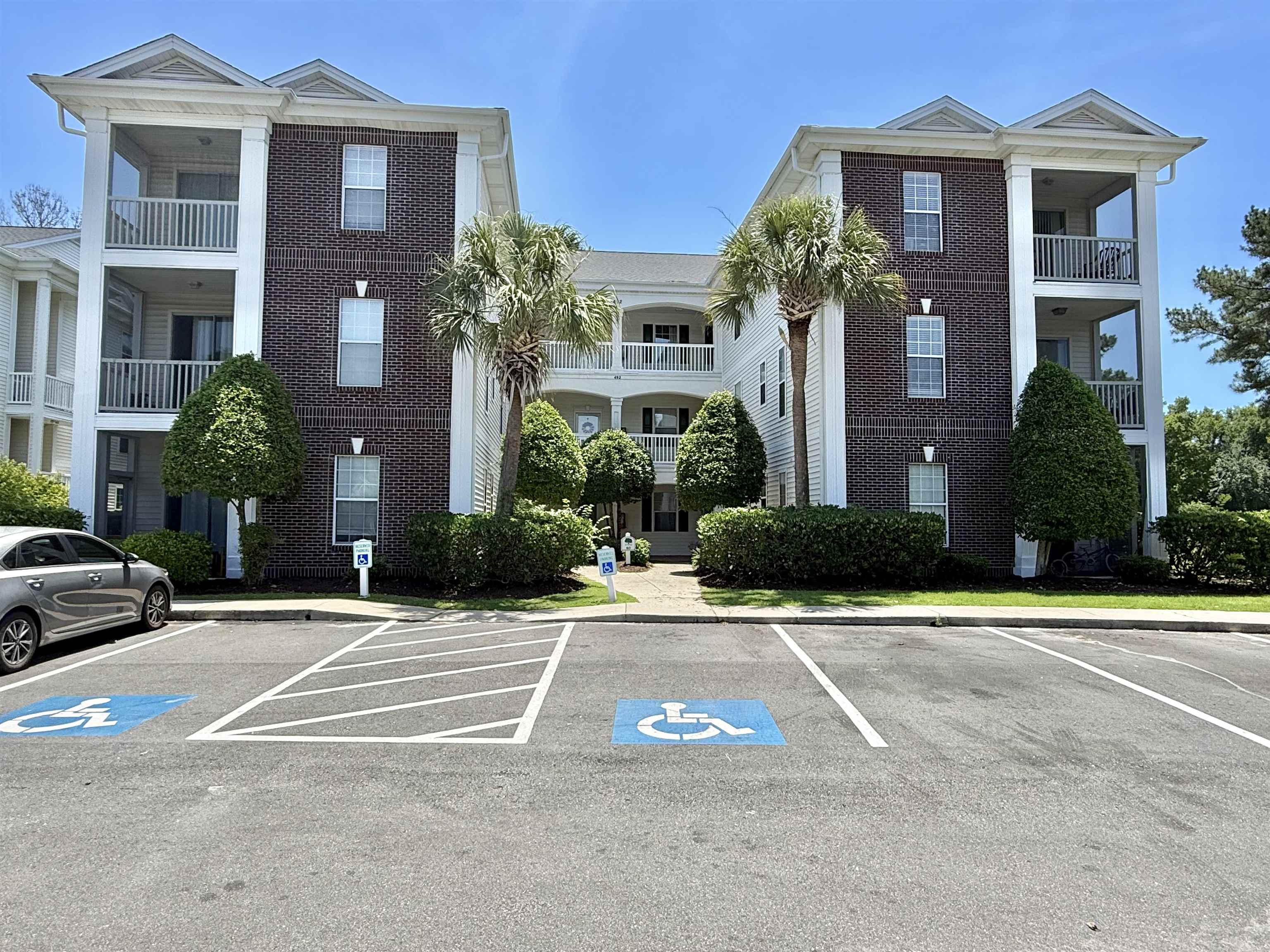 492 River Oaks Dr. 60-B — photo