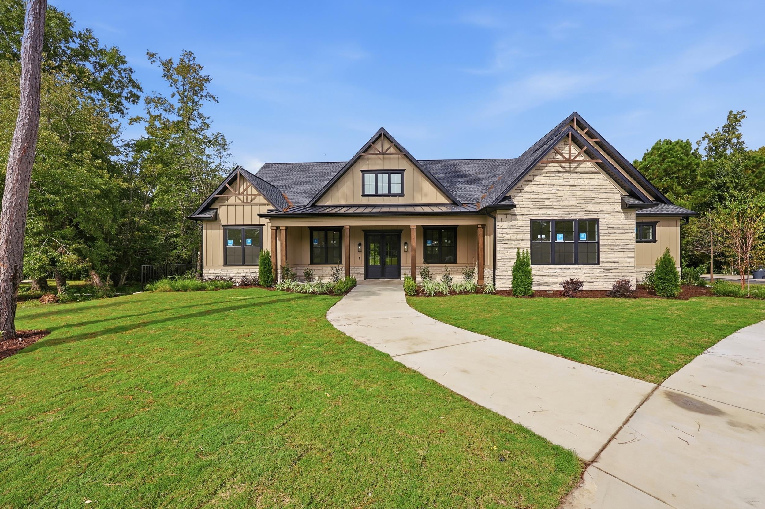 2237 Maybank Circle — photo