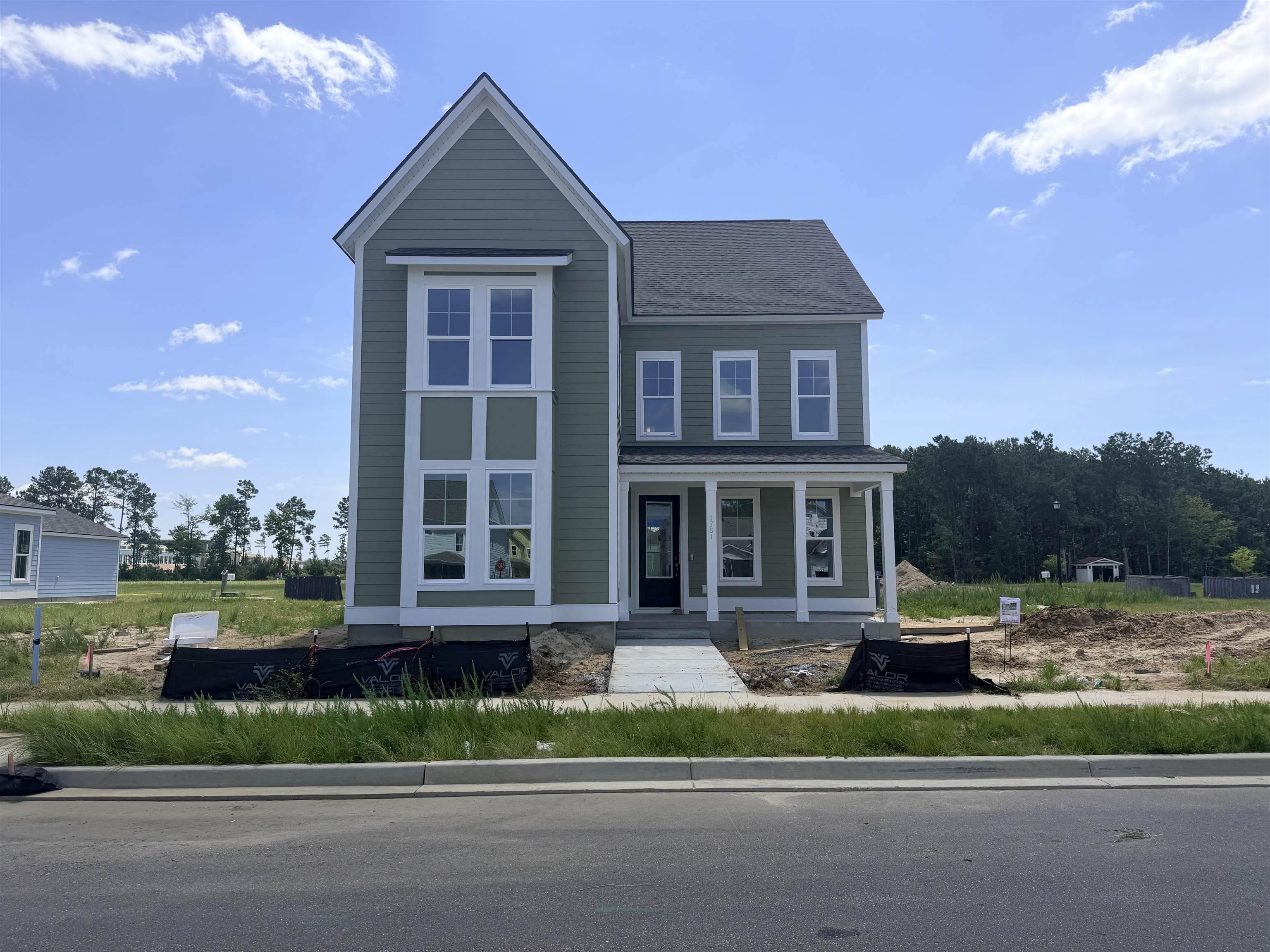 1751 Tryon Dr — photo