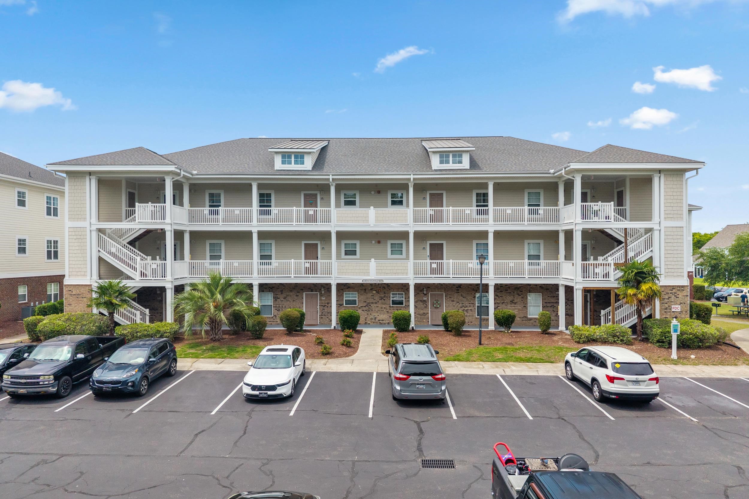 600 Heathrow Dr. 1087 — photo