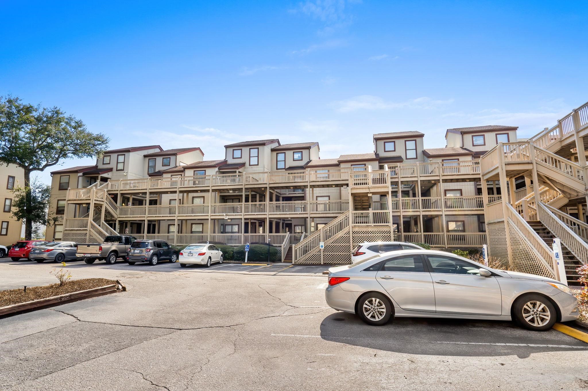 501 Maison Dr. F-21 — photo
