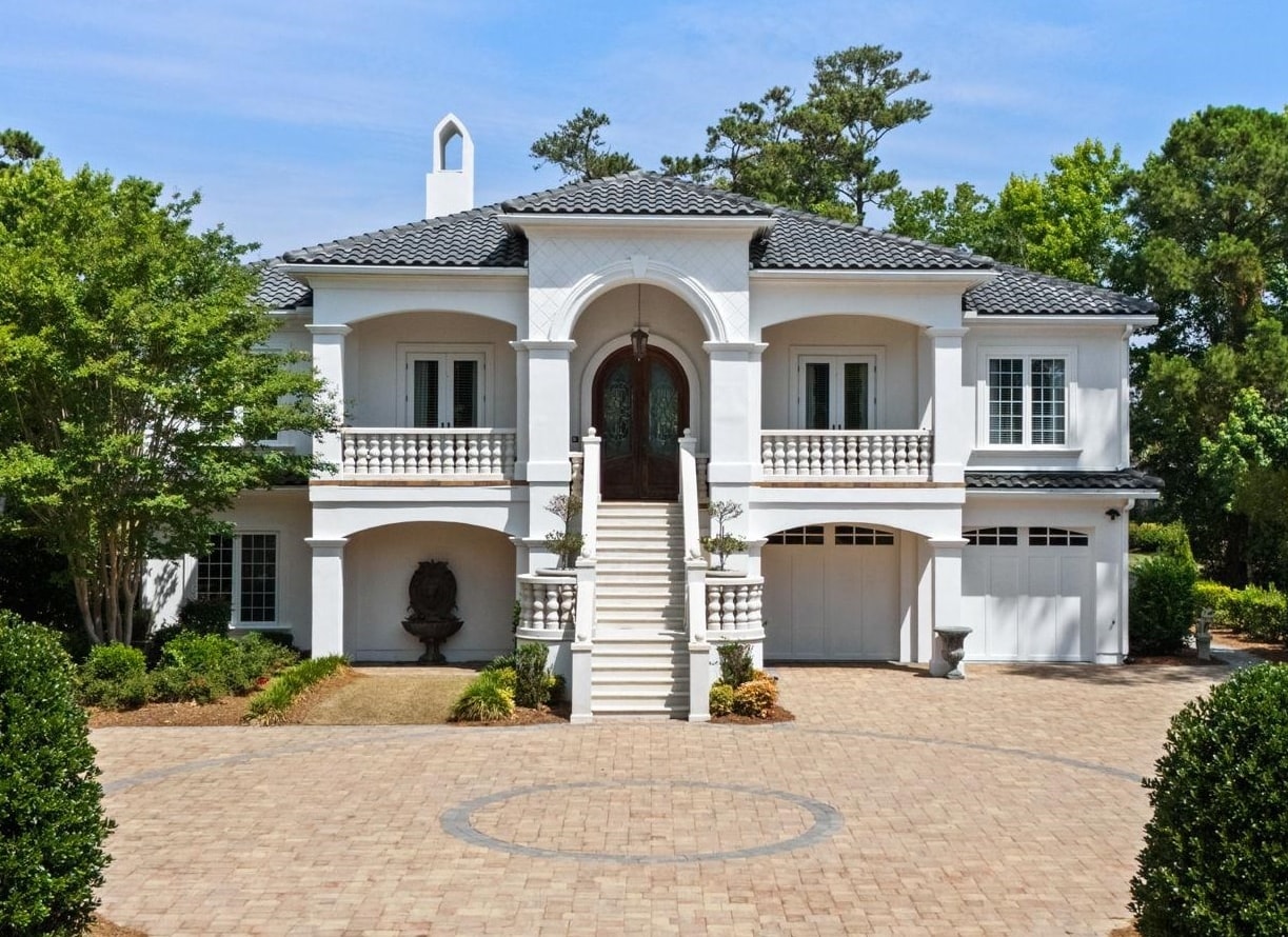9305 Marina Pkwy. — photo
