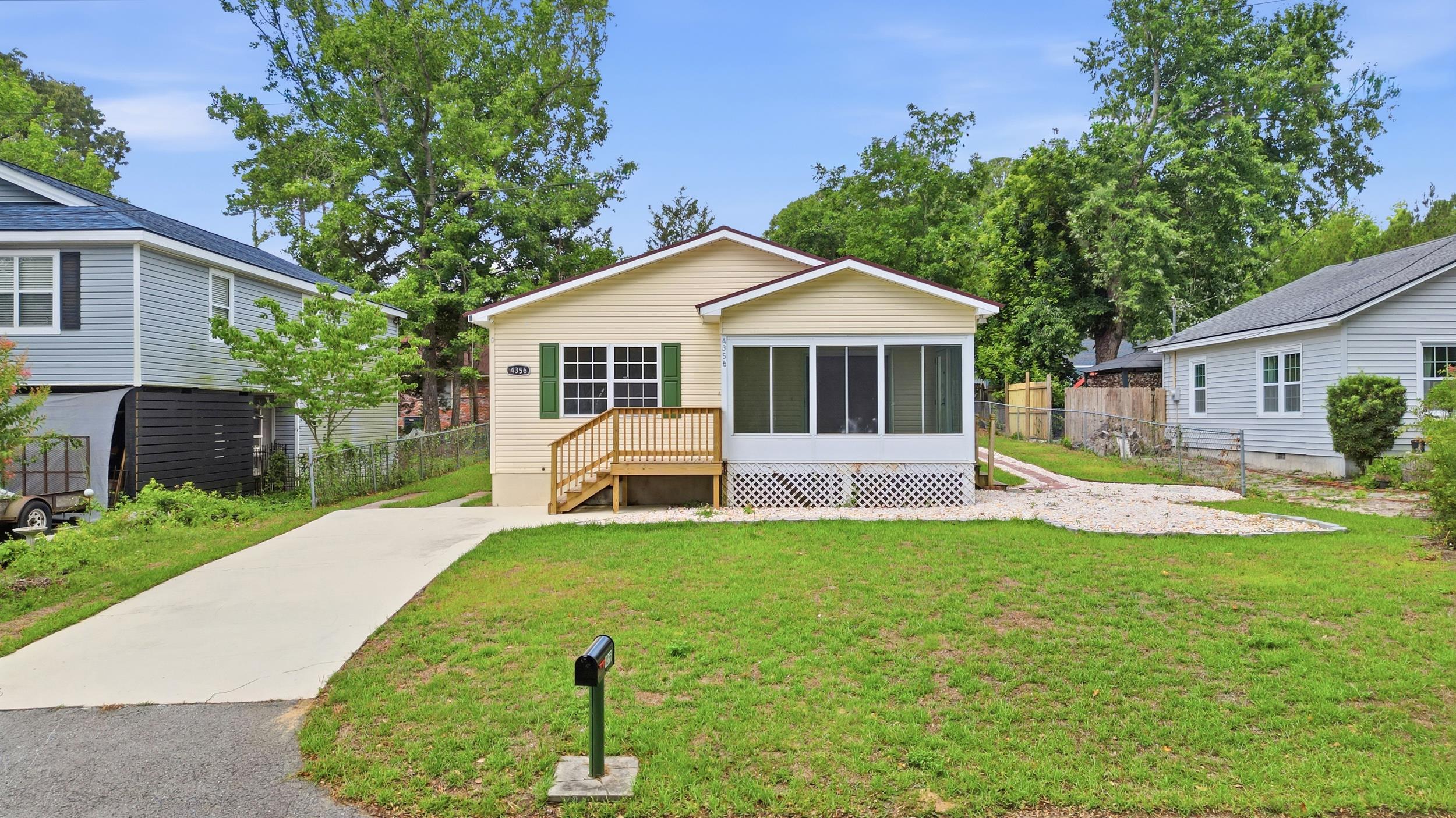4356 Bayshore Dr. — photo