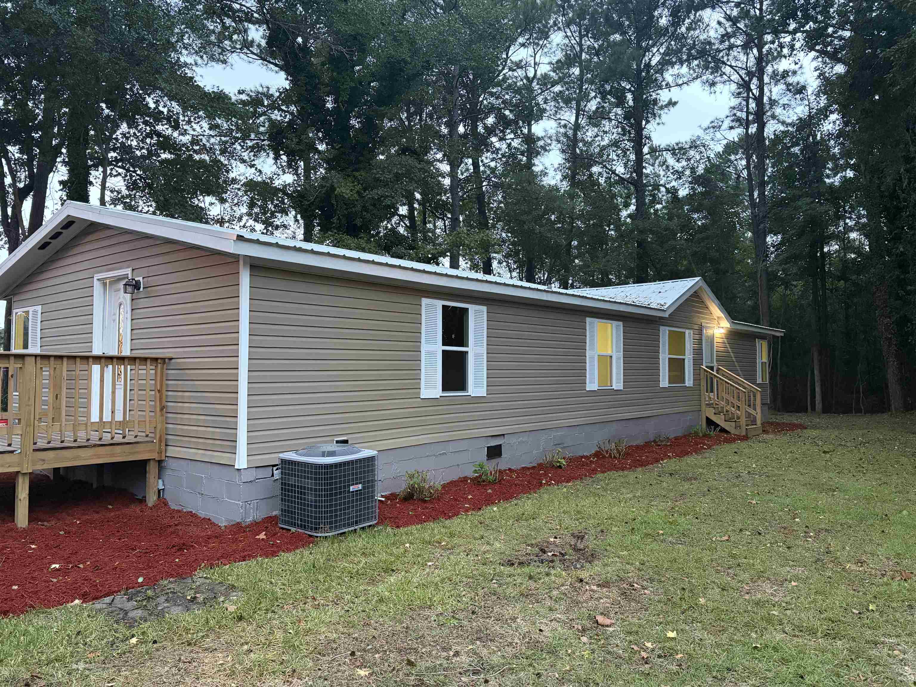 1922 N Twisted Oak Dr. — photo