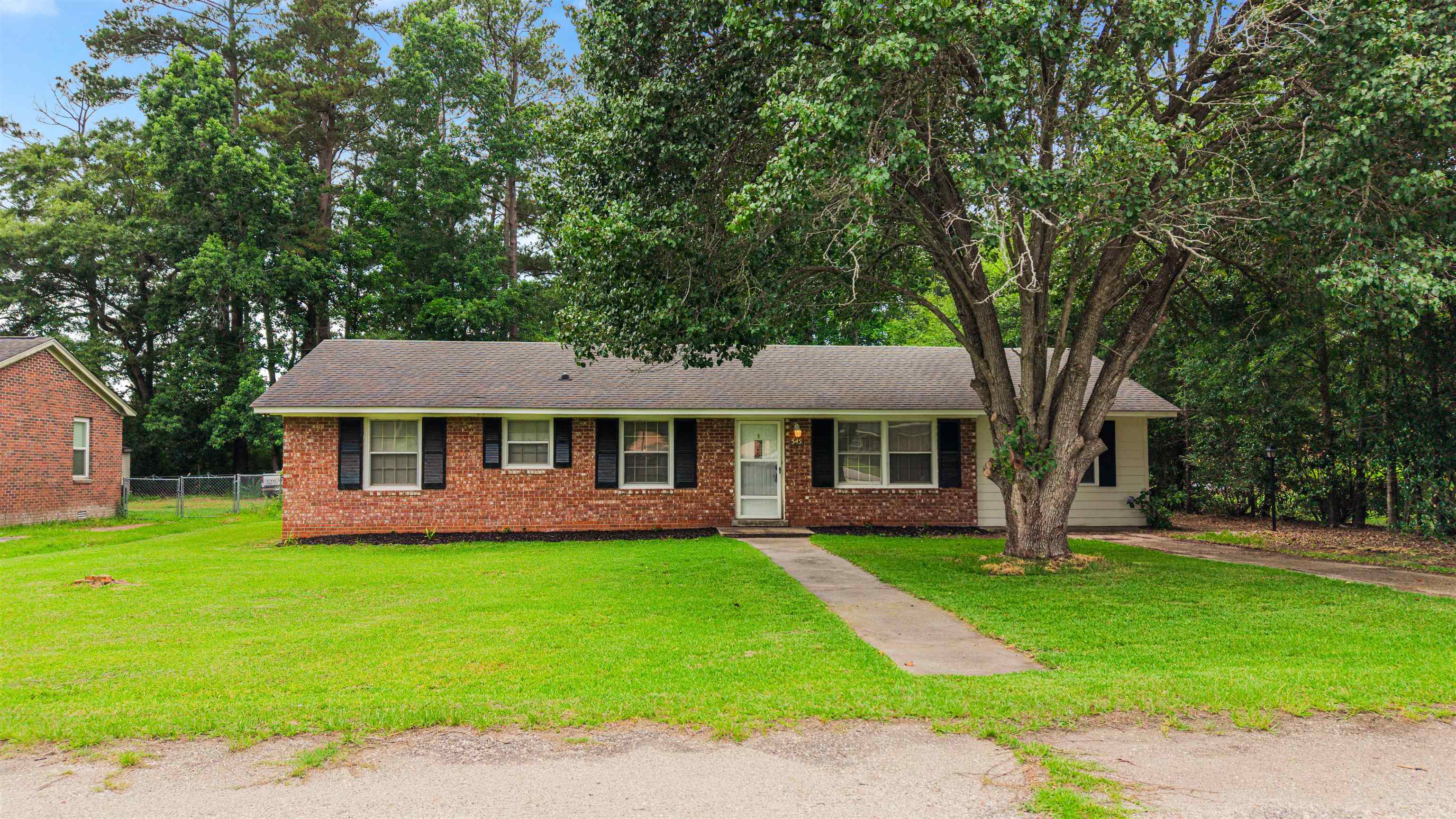 545 Hickory Ave. — photo