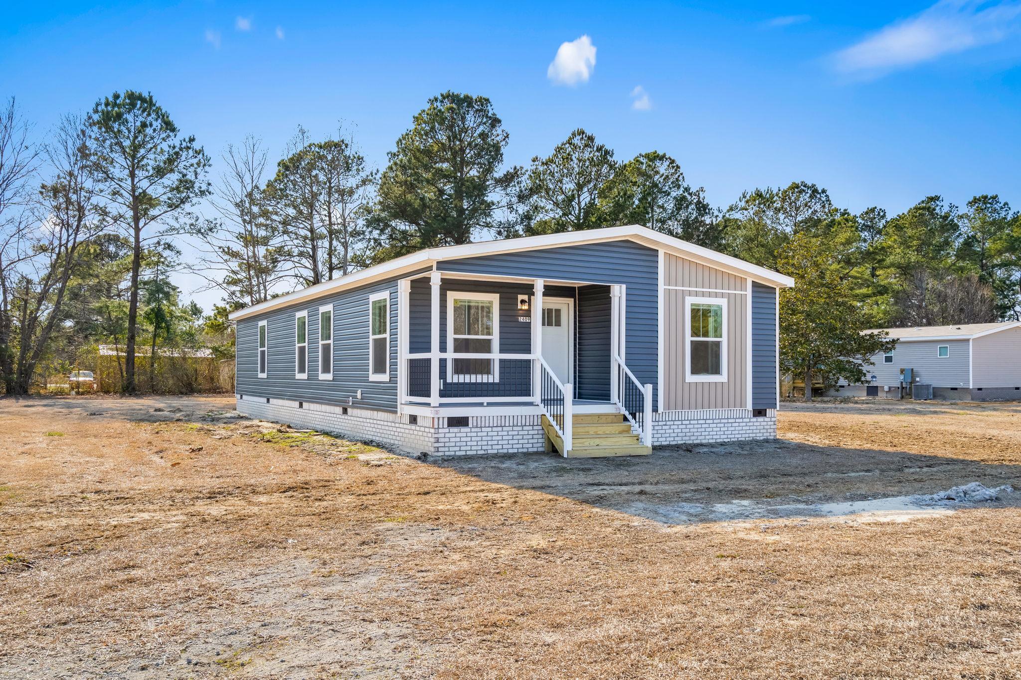 2409 Satellite Circle — photo
