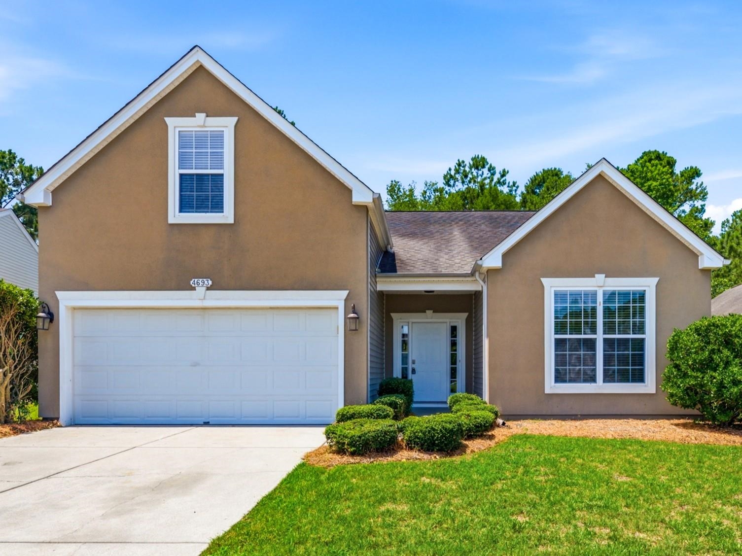 4693 Farm Lake Dr. — photo