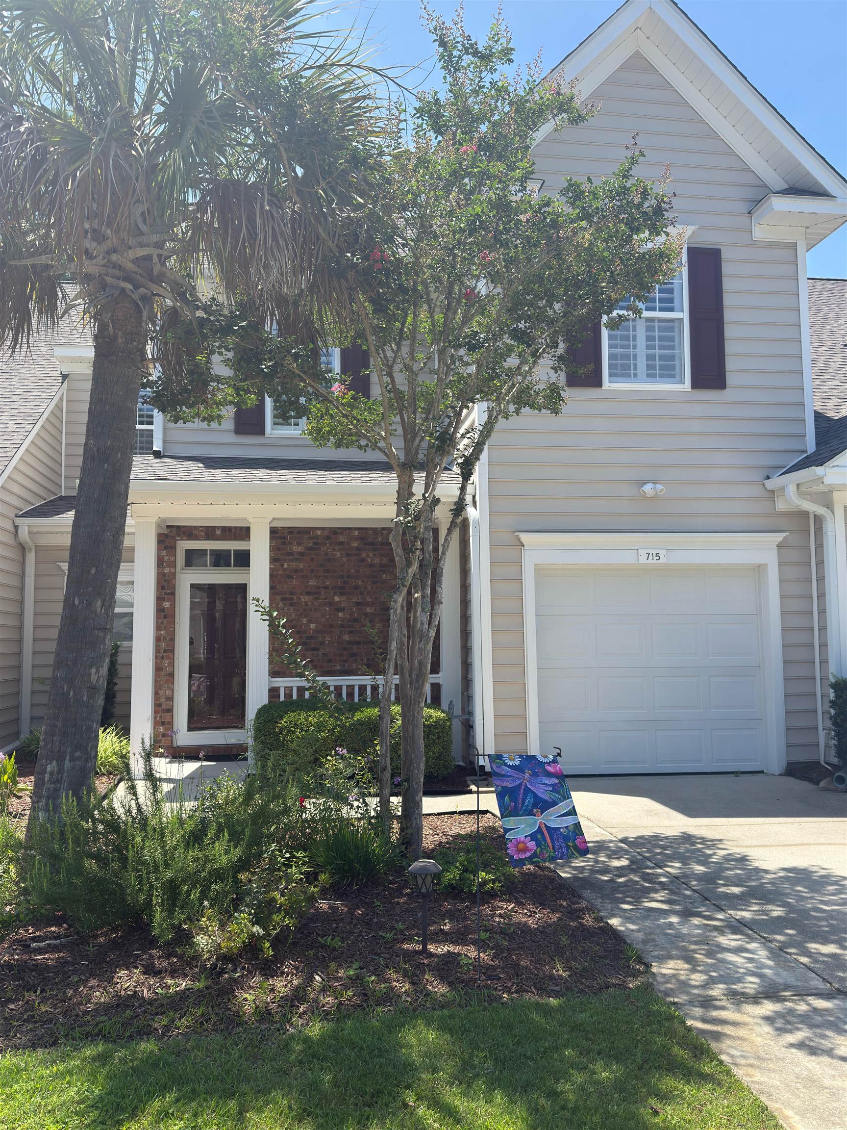 715 Botany Loop — photo