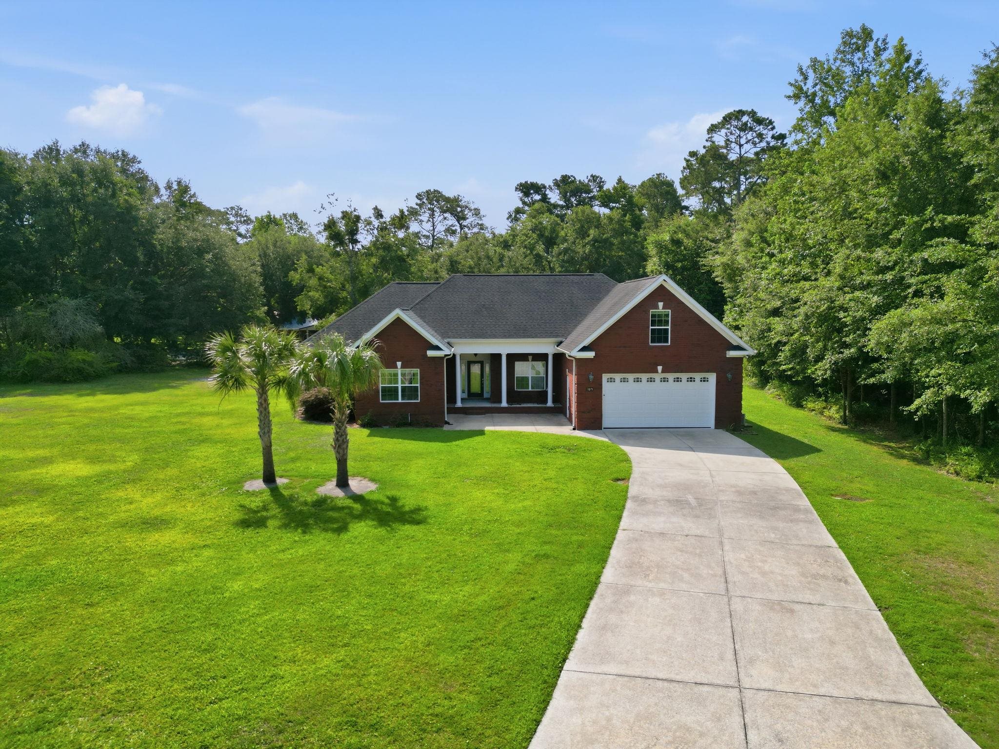 1071 Forest Dr. — photo