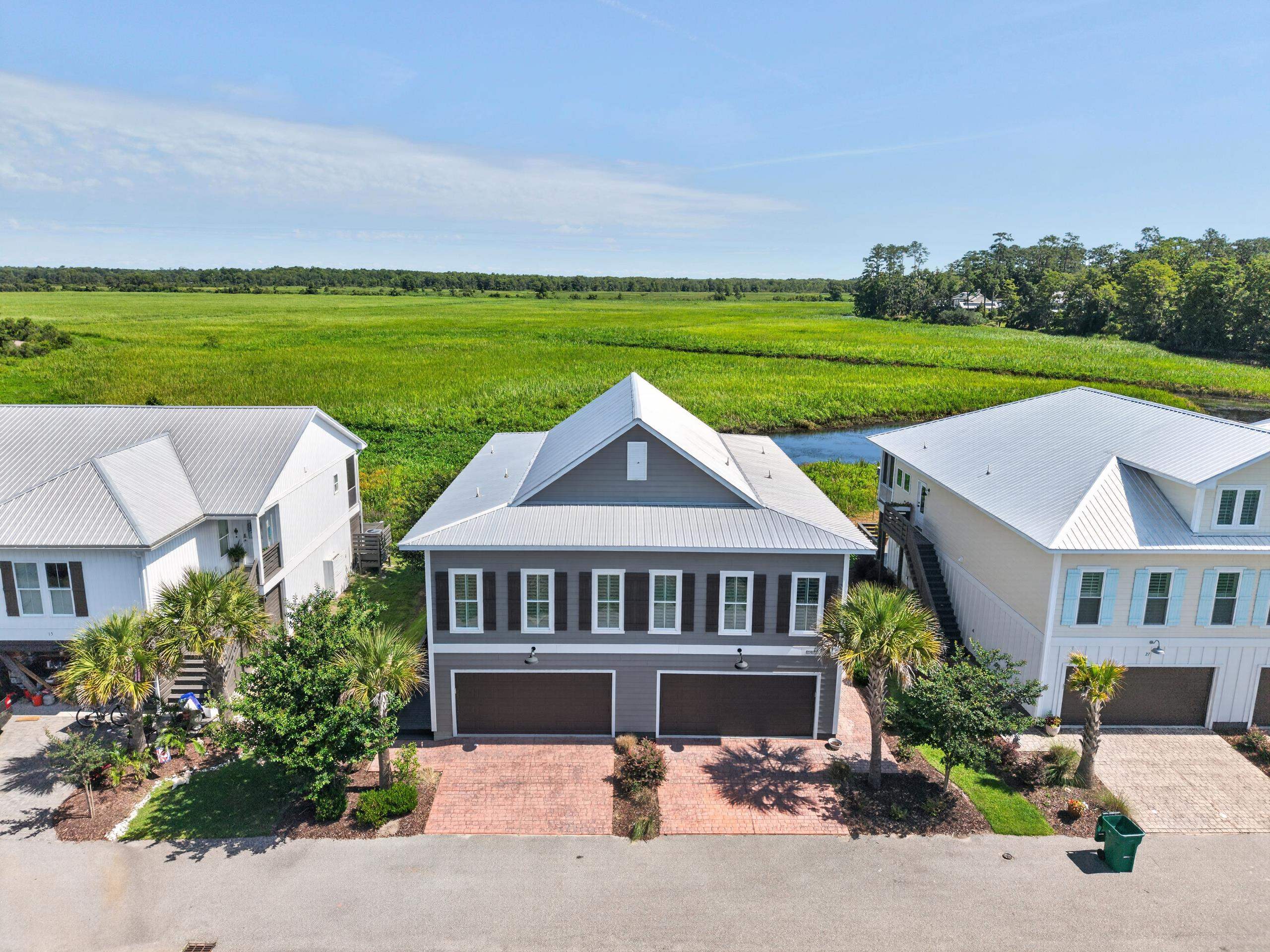 19 Red Skiff Ln. — photo