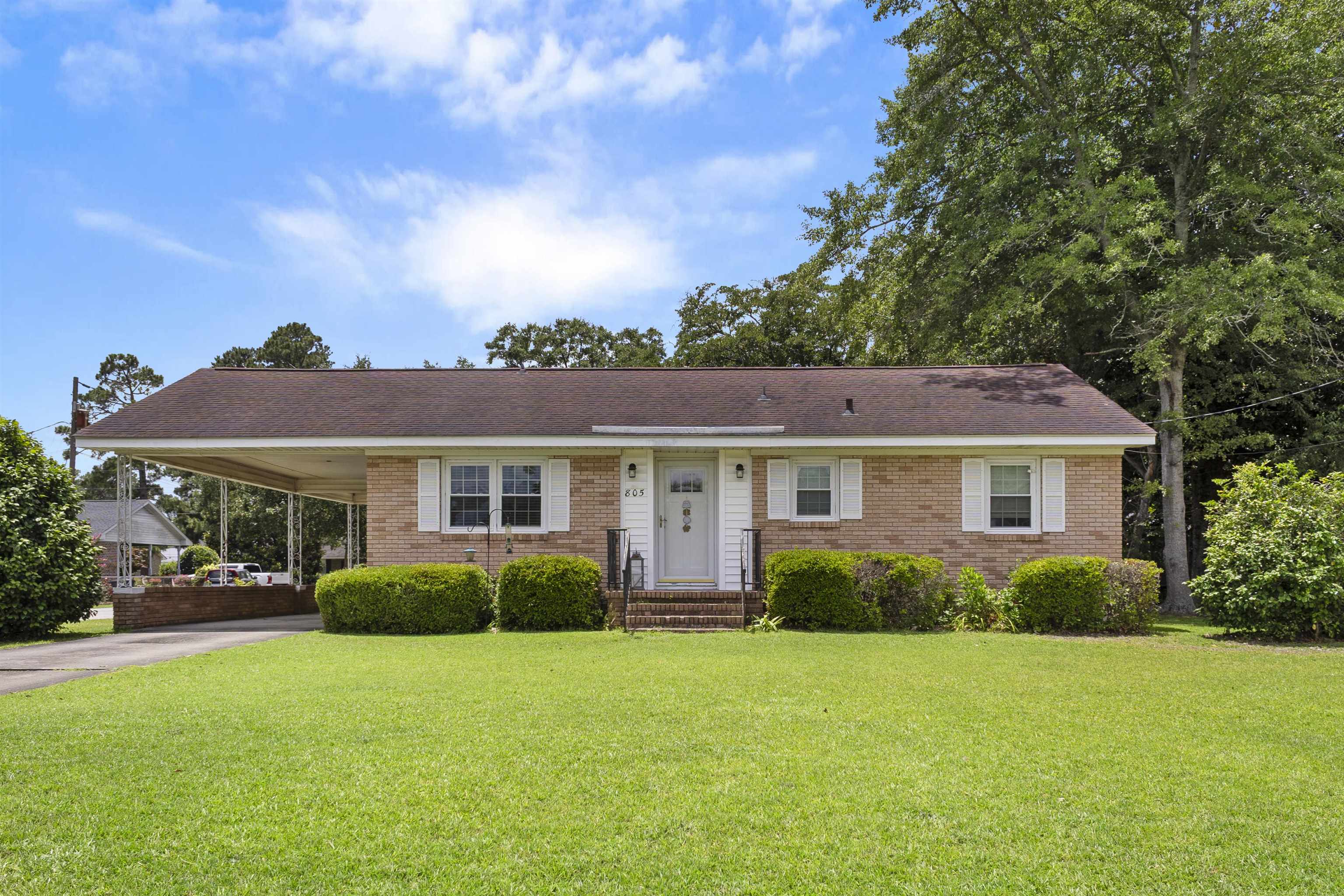 805 Highland Dr. — photo