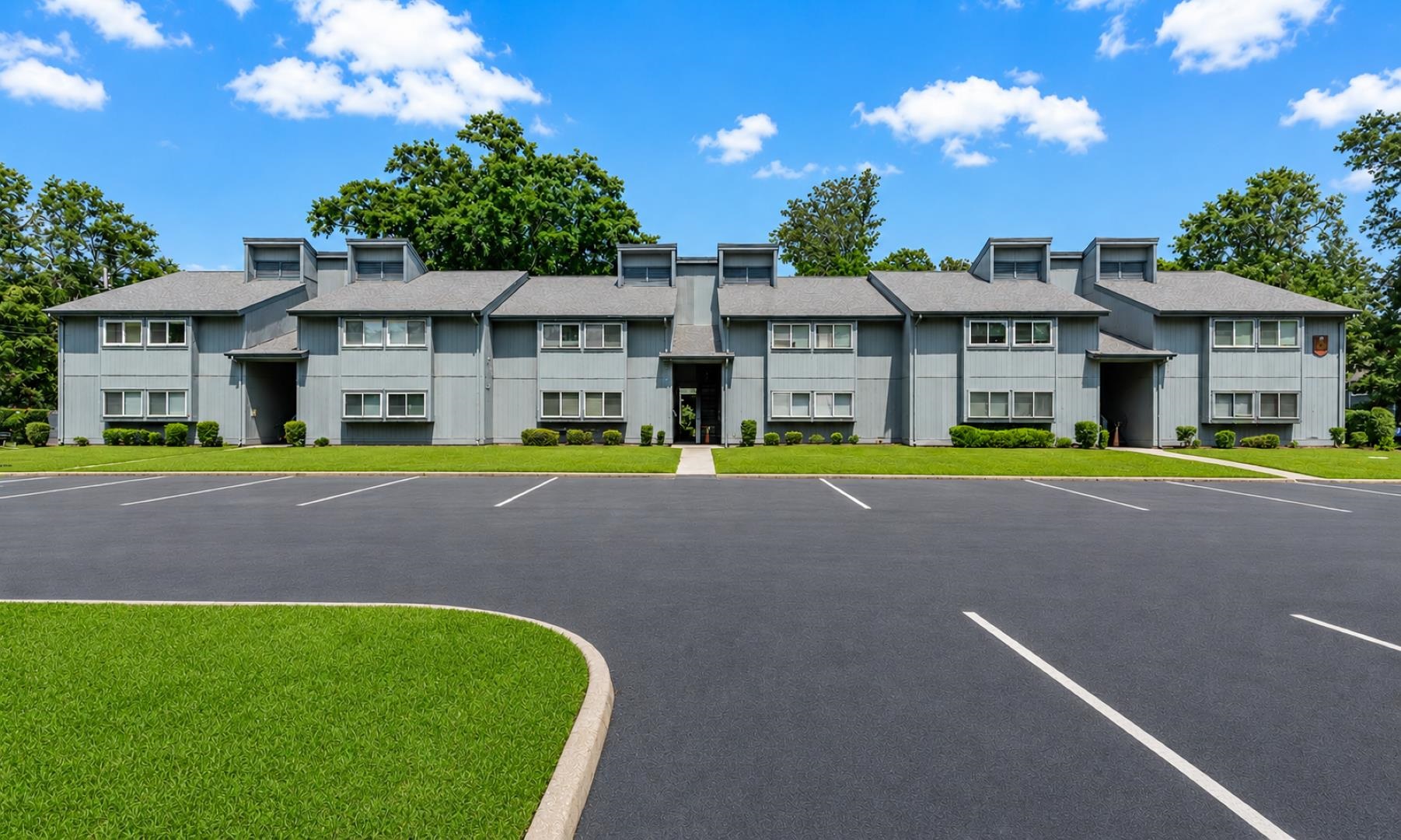 10301 N Kings Hwy. — photo