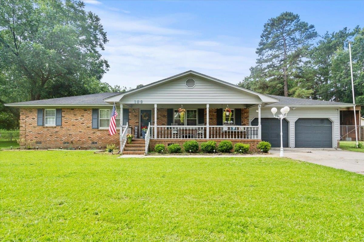 109 Oakdale Ct. — photo
