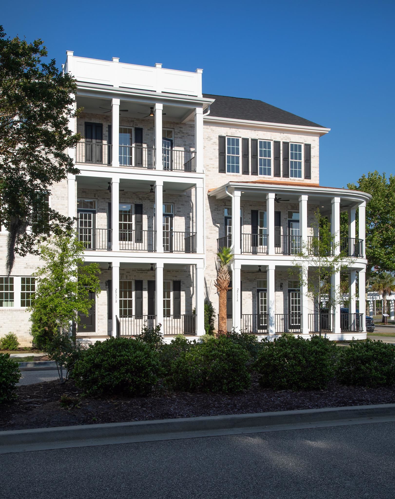 982 Farrow Pkwy. B — photo