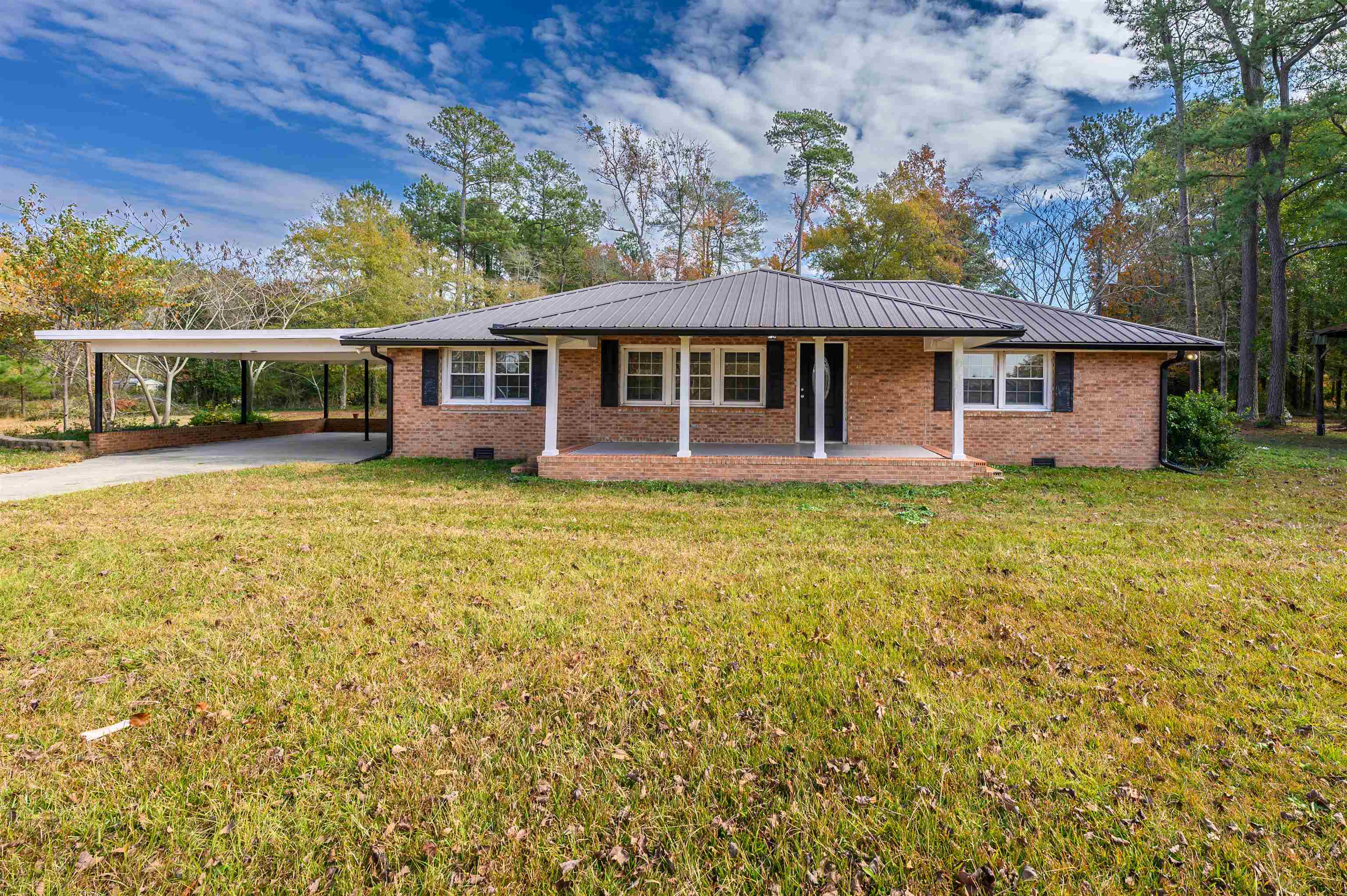 912 Camp Wiggins Rd. — photo