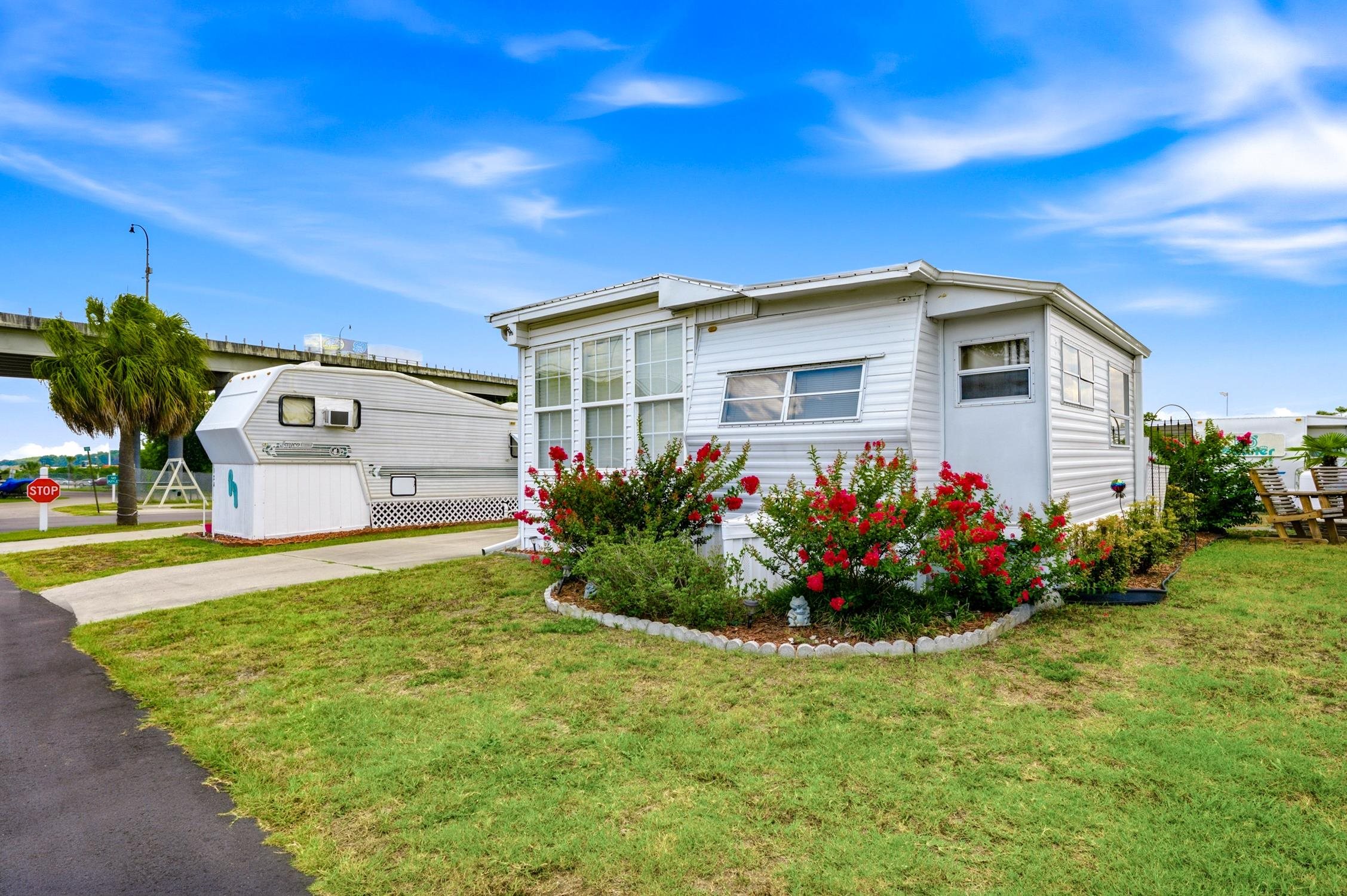 206 High Tide Dr. — photo
